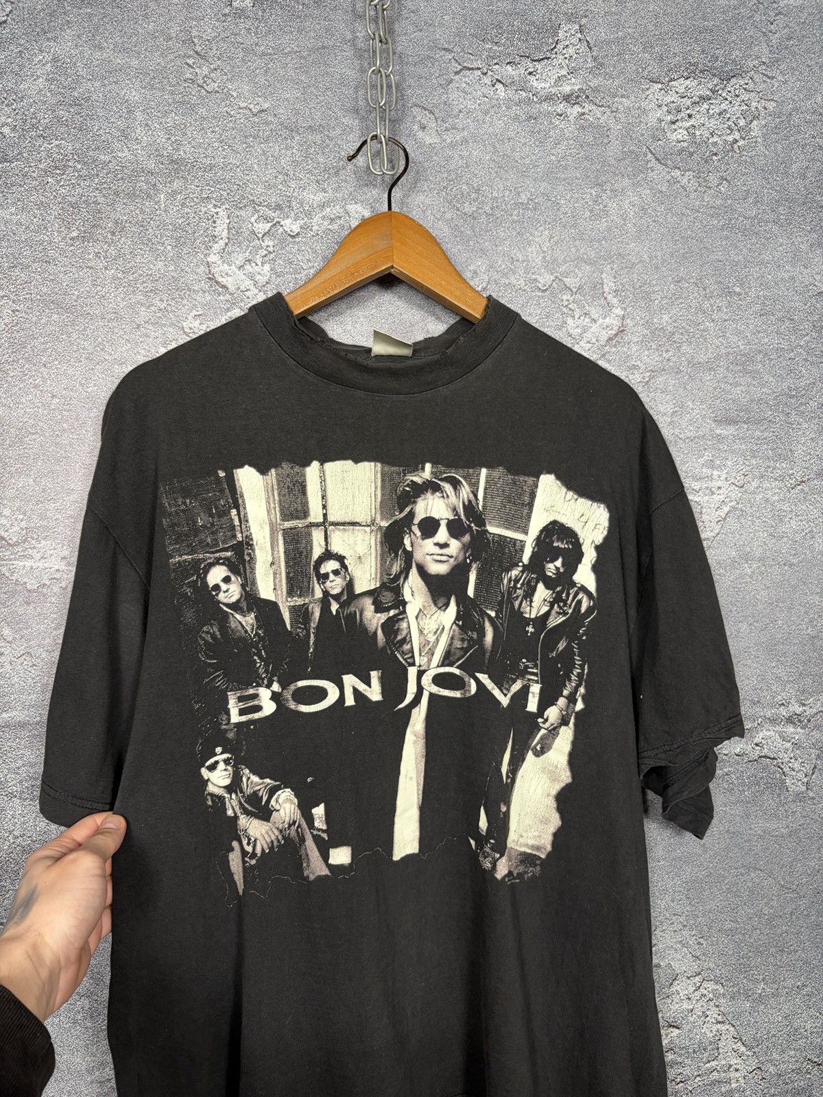Band Tees Vintage Bon Jovi 1992 Keep the Faith Band T-shirt Tee Size US XL / EU 56 / 4 - 3 Thumbnail