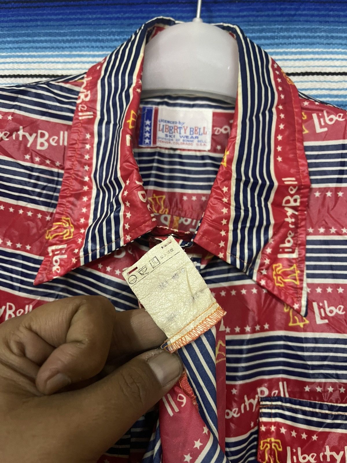 Liberty × Vintage 🔥Vintage LIBERTY BELL SKI WEAR Fullprint Button Up Shirt Size US M / EU 48-50 / 2 - 7 Thumbnail