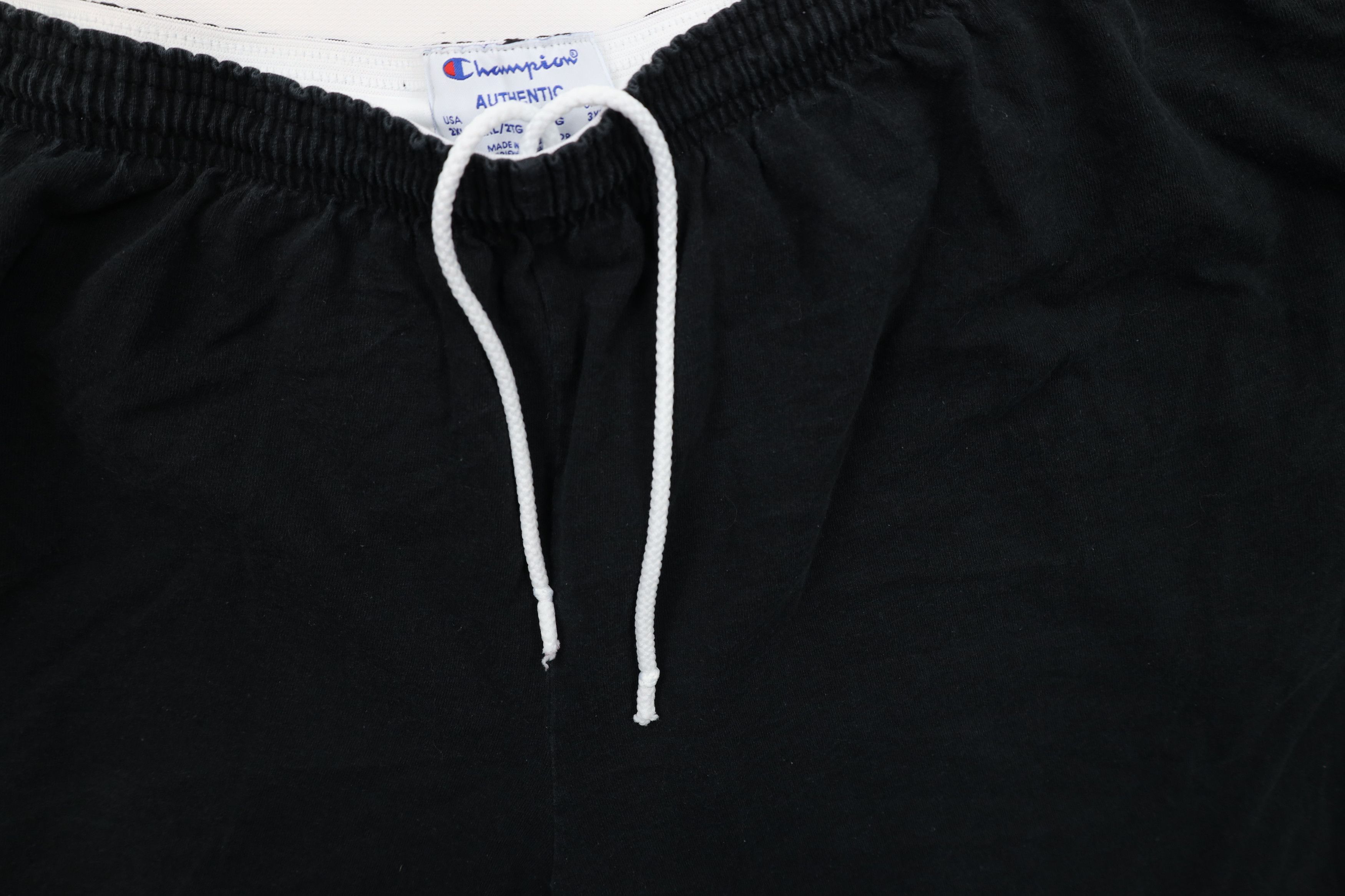 Champion × Vintage Vintage Champion Classic Logo Above Knee Shorts Black Cotton Size US 38 / EU 54 - 7 Thumbnail