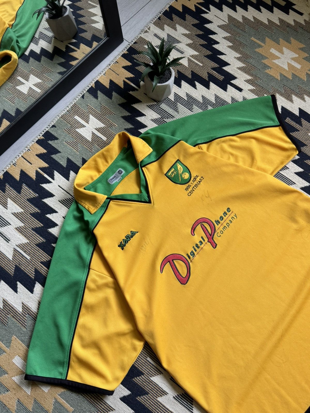 Vintage Vintage Norwich City 2001-02 Soccer Jersey with signatures Size US XL / EU 56 / 4 - 4 Thumbnail