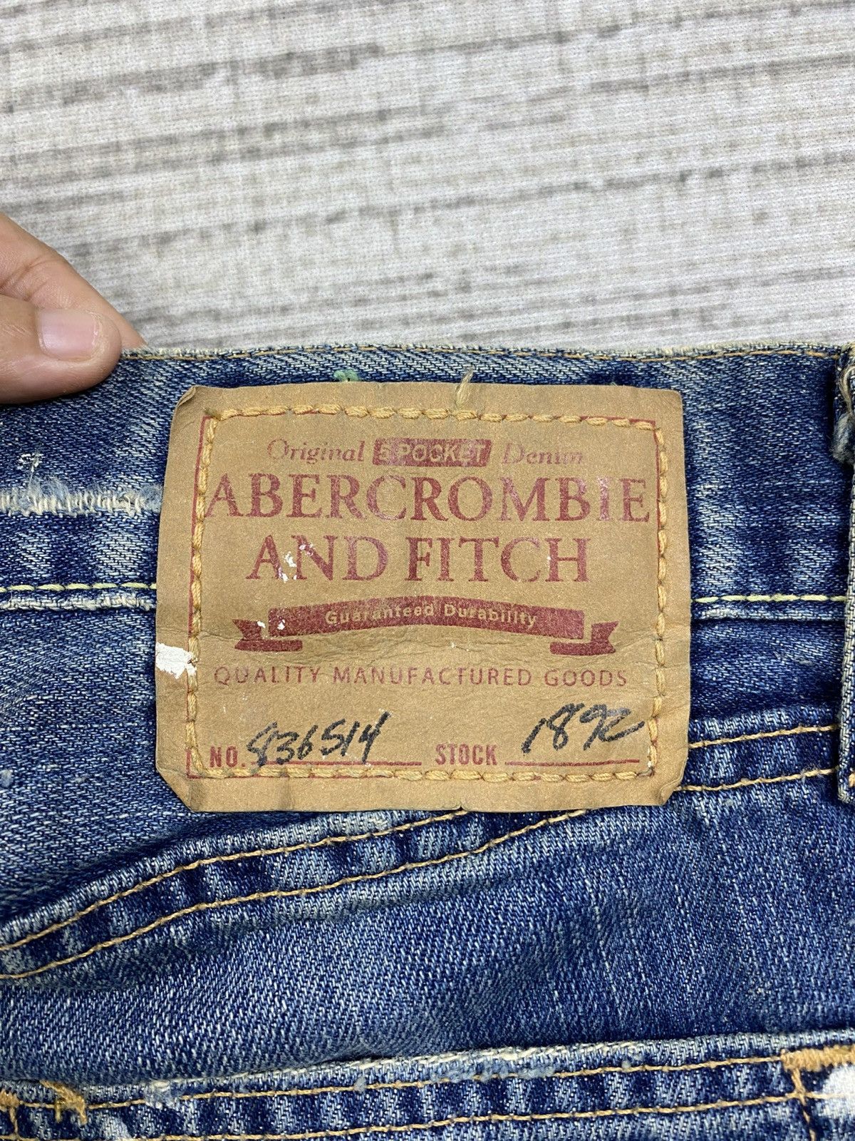 Abercrombie & Fitch Vintage Abercrombie & Fitch Paint Splatter Denim Pants Size US 34 / EU 50 - 16 Thumbnail