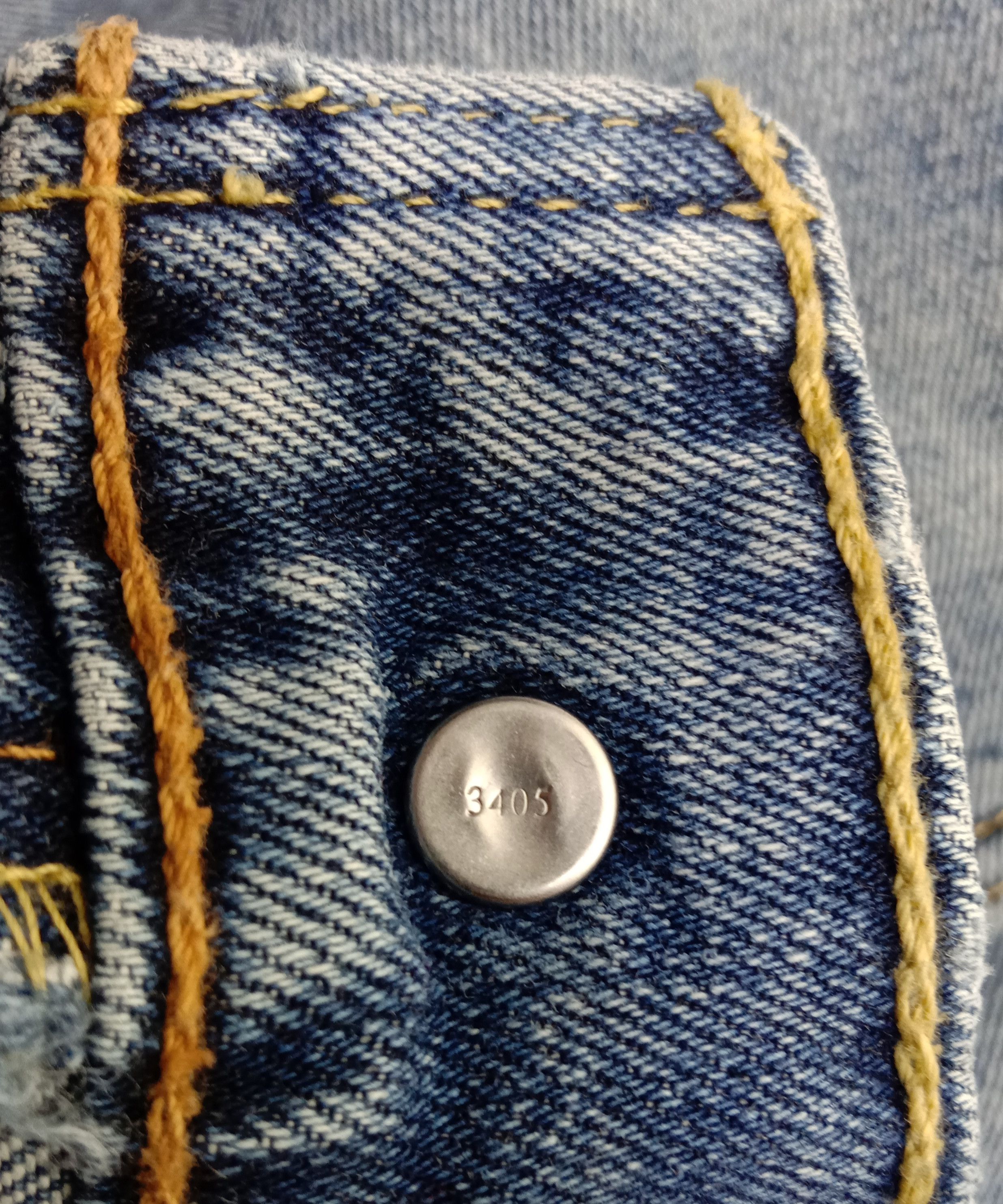 Levi's Vintage Levi's 550 Jeans Faded Blue Relaxed Fit Denim Size US 32 / EU 48 - 10 Thumbnail