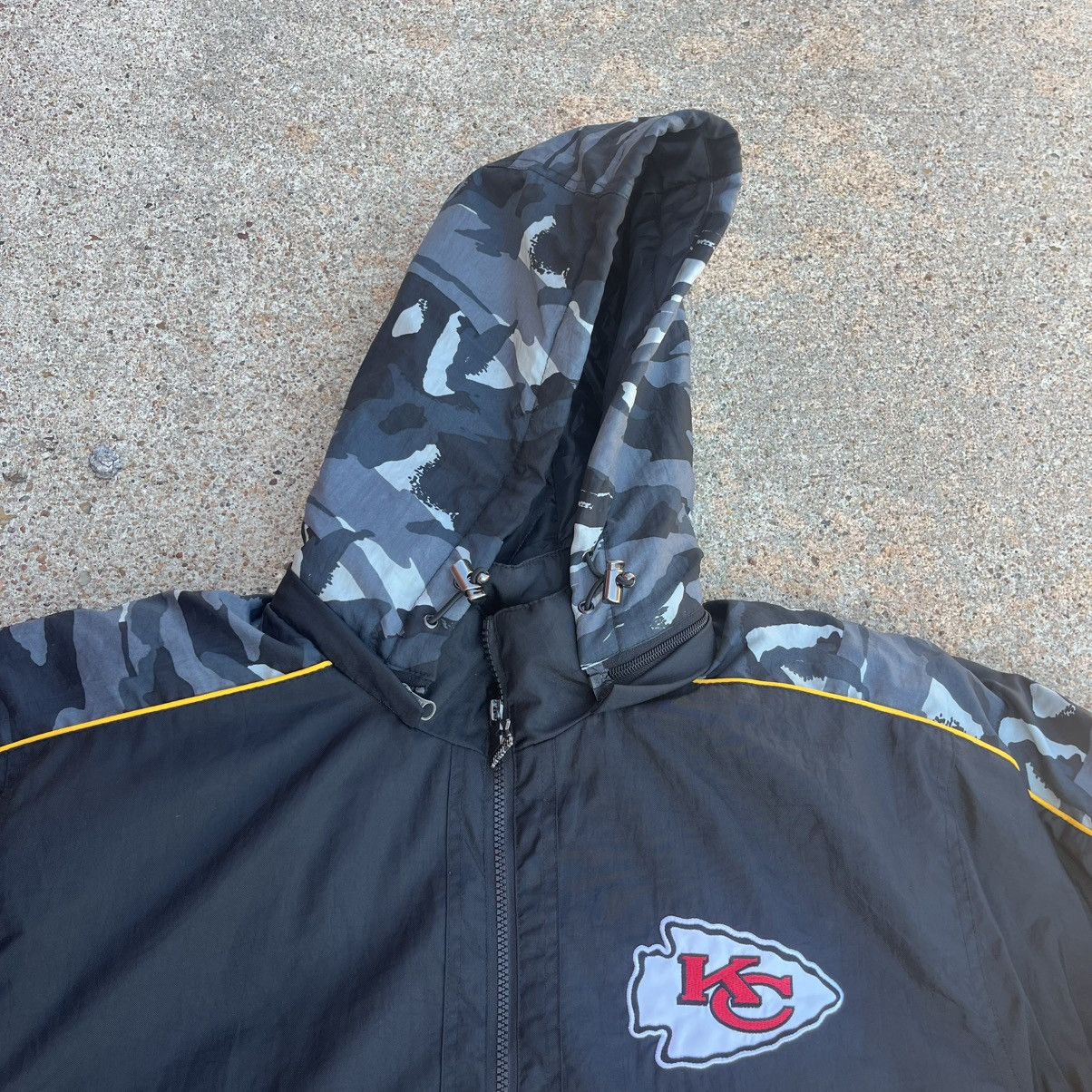 Starter Vintage camo Black and Gray Chiefs Jacket Size US L / EU 52-54 / 3 - 6 Thumbnail