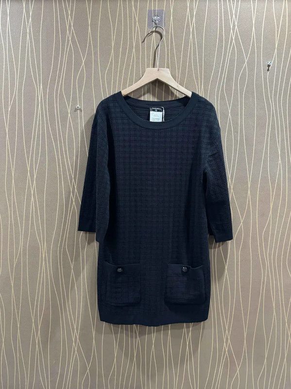 Chanel Chanel Black Wool Dress for Women 0089 Size S / US 4 / IT 40 - 1 Thumbnail