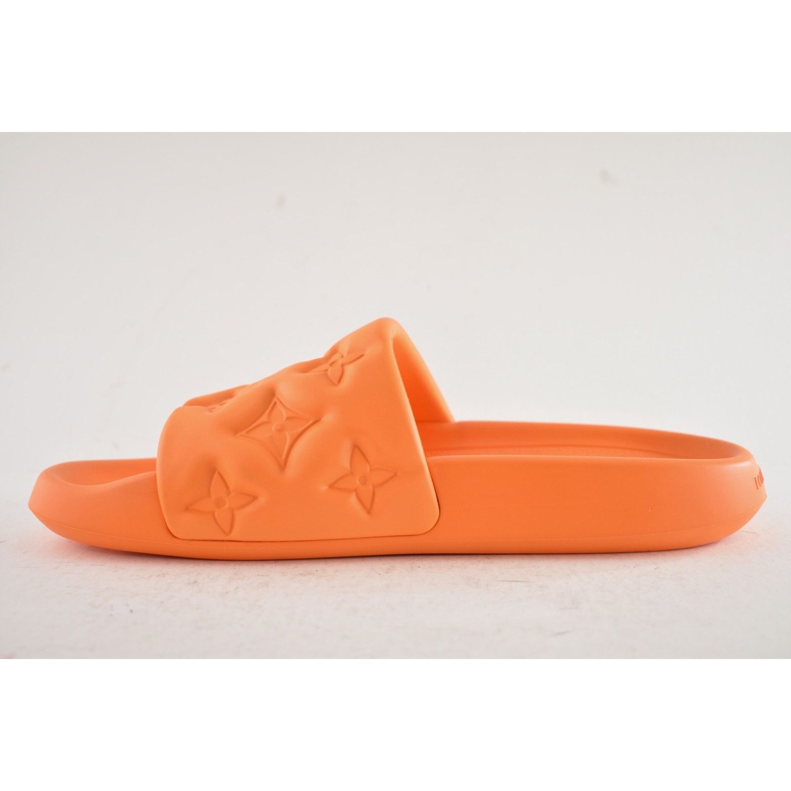 Louis Vuitton Louis Vuitton Waterfront Mule Bubble Sandal UK 9 US 10 11 Size US 9 / EU 42 - 10 Thumbnail