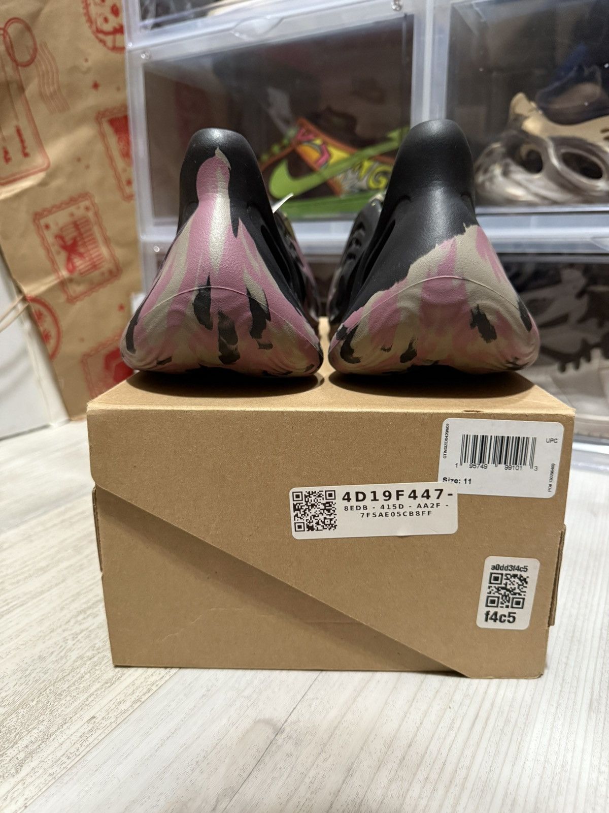 Adidas × Kanye West Adidas Yeezy Foam Runner Mx Carbon Size US 11 / EU 44 - 5 Thumbnail