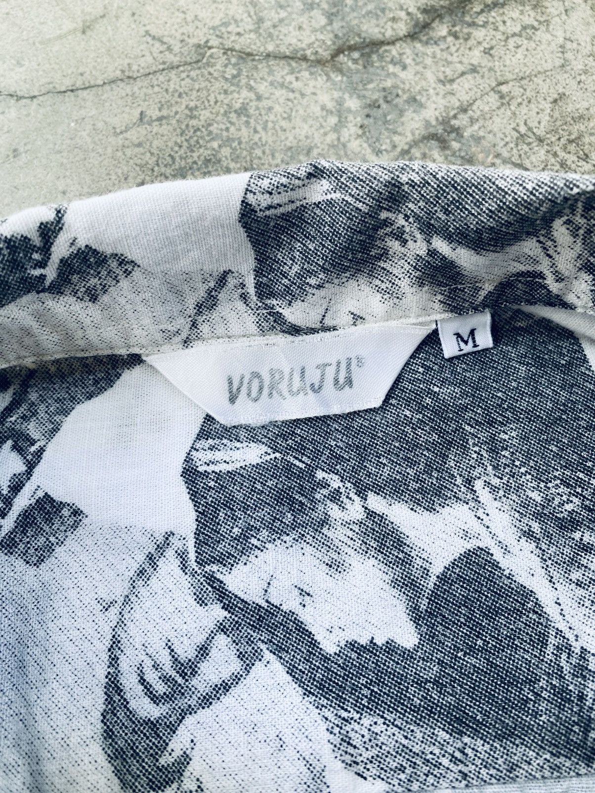 Japanese Brand Vintage Voruju Printed Shirt Button Ups Size US M / EU 48-50 / 2 - 3 Thumbnail