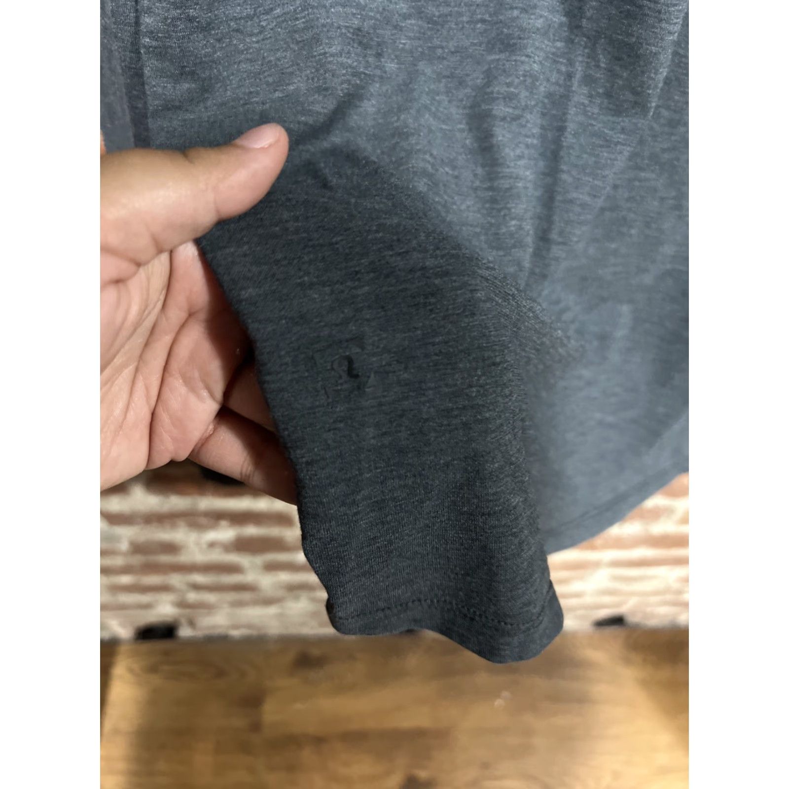 Lululemon Lululemon Henley Shirt Mens Gray Button Pullover Athletic Long Sleeve Large Size US L / EU 52-54 / 3 - 3 Thumbnail