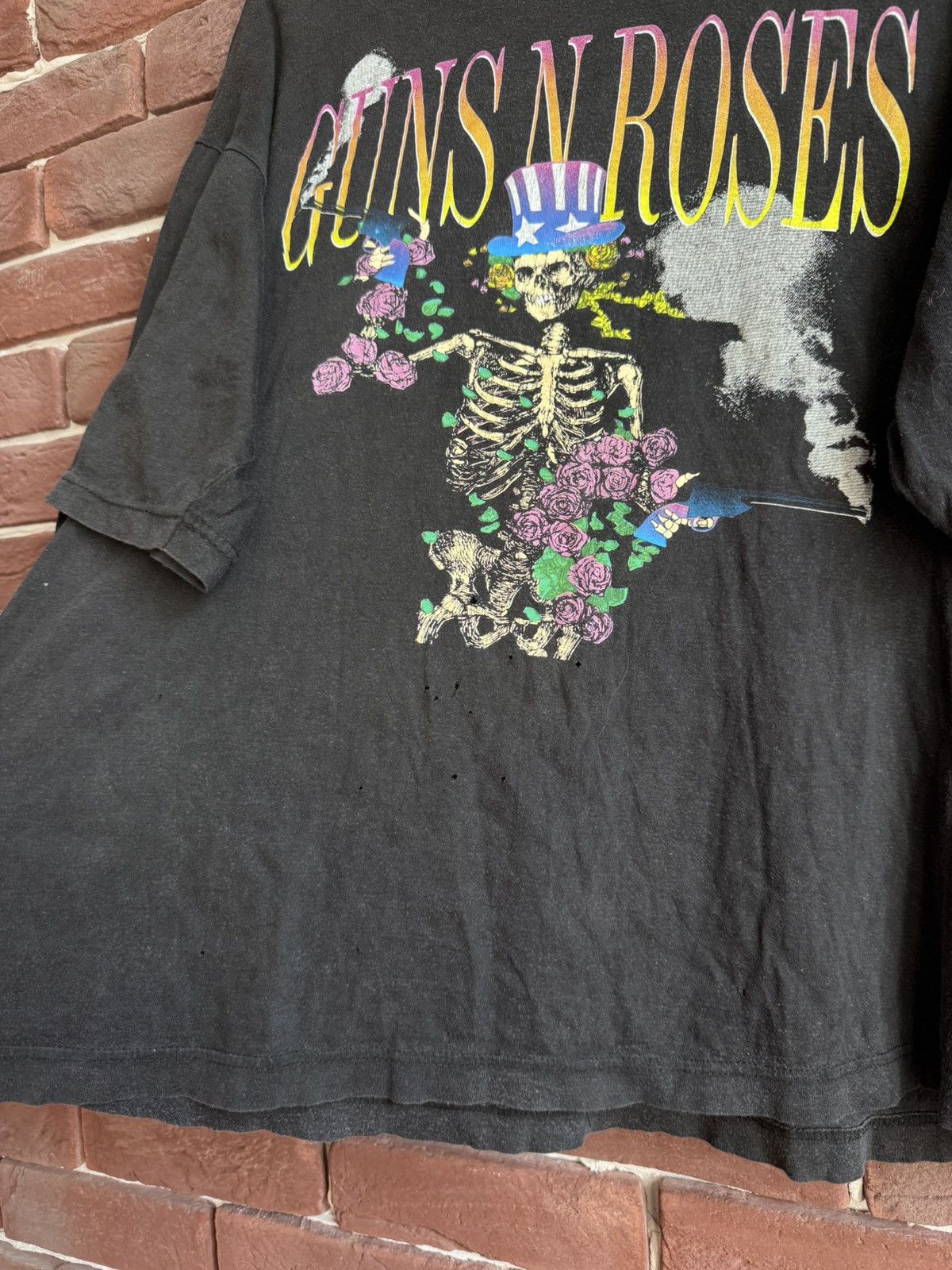 Band Tees Guns N Roses Vintage 90s Skeleron Rock Band Tee Grail Axl Size US L / EU 52-54 / 3 - 5 Thumbnail