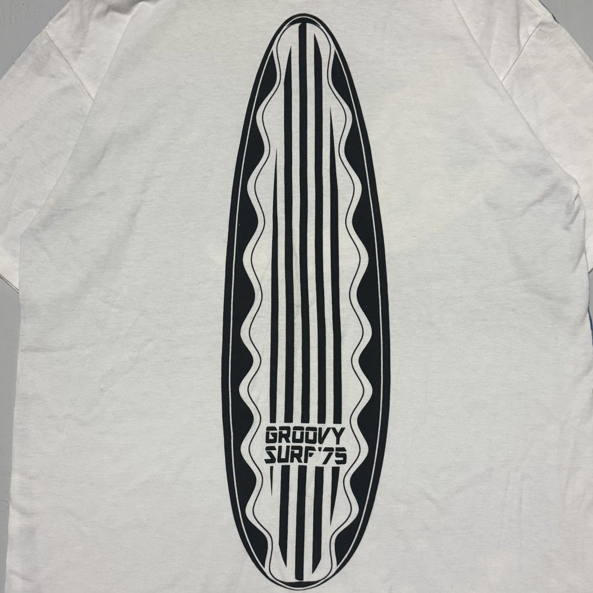 Vintage Vintage Y2K Groovy Surf 75 Soul Tee Shirt Size US XL / EU 56 / 4 - 10 Thumbnail