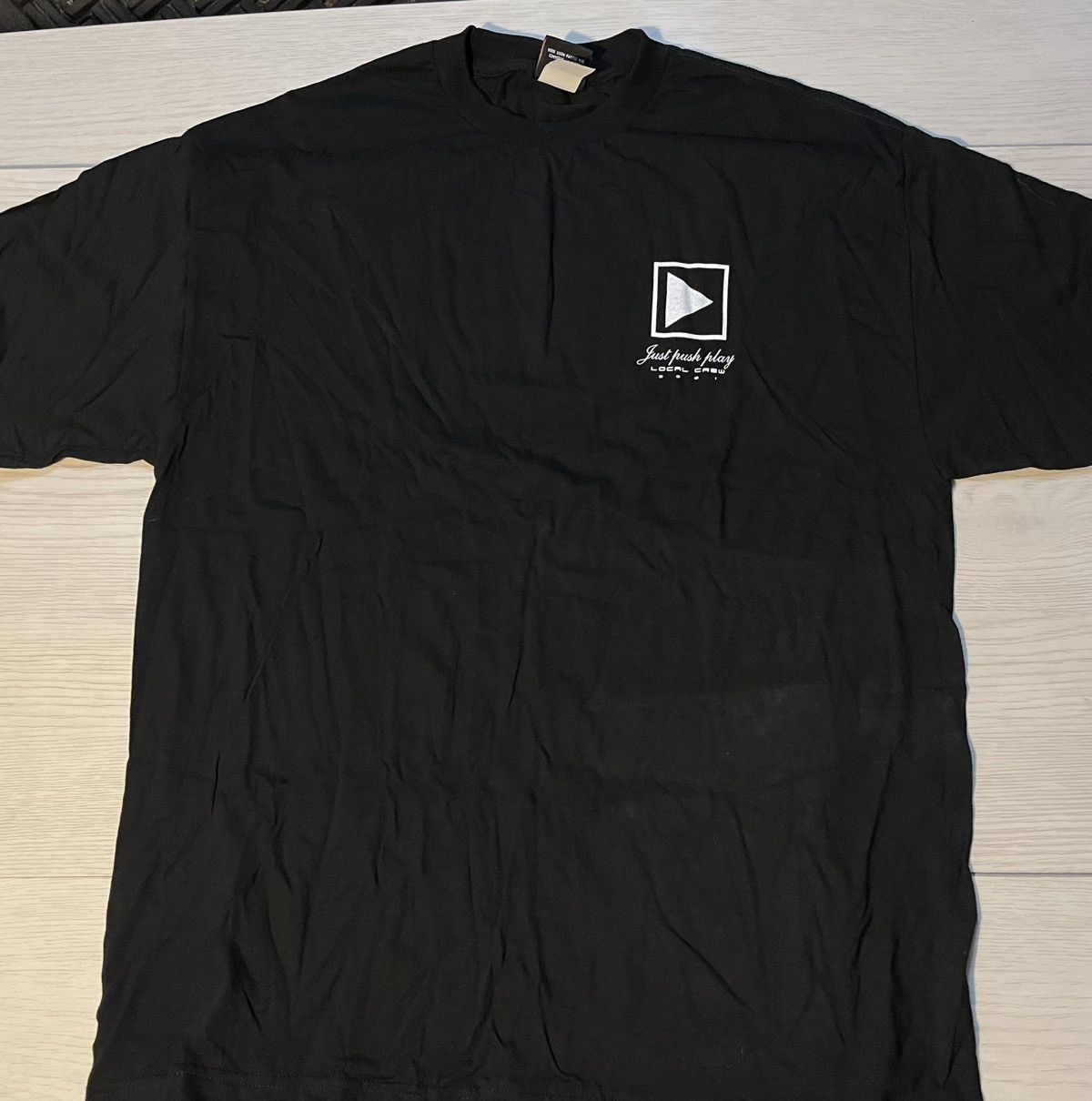 Vintage Aerosmith 2001 just push play Local Crew VNTG Shirt XL RARE Size US XL / EU 56 / 4 - 2 Thumbnail
