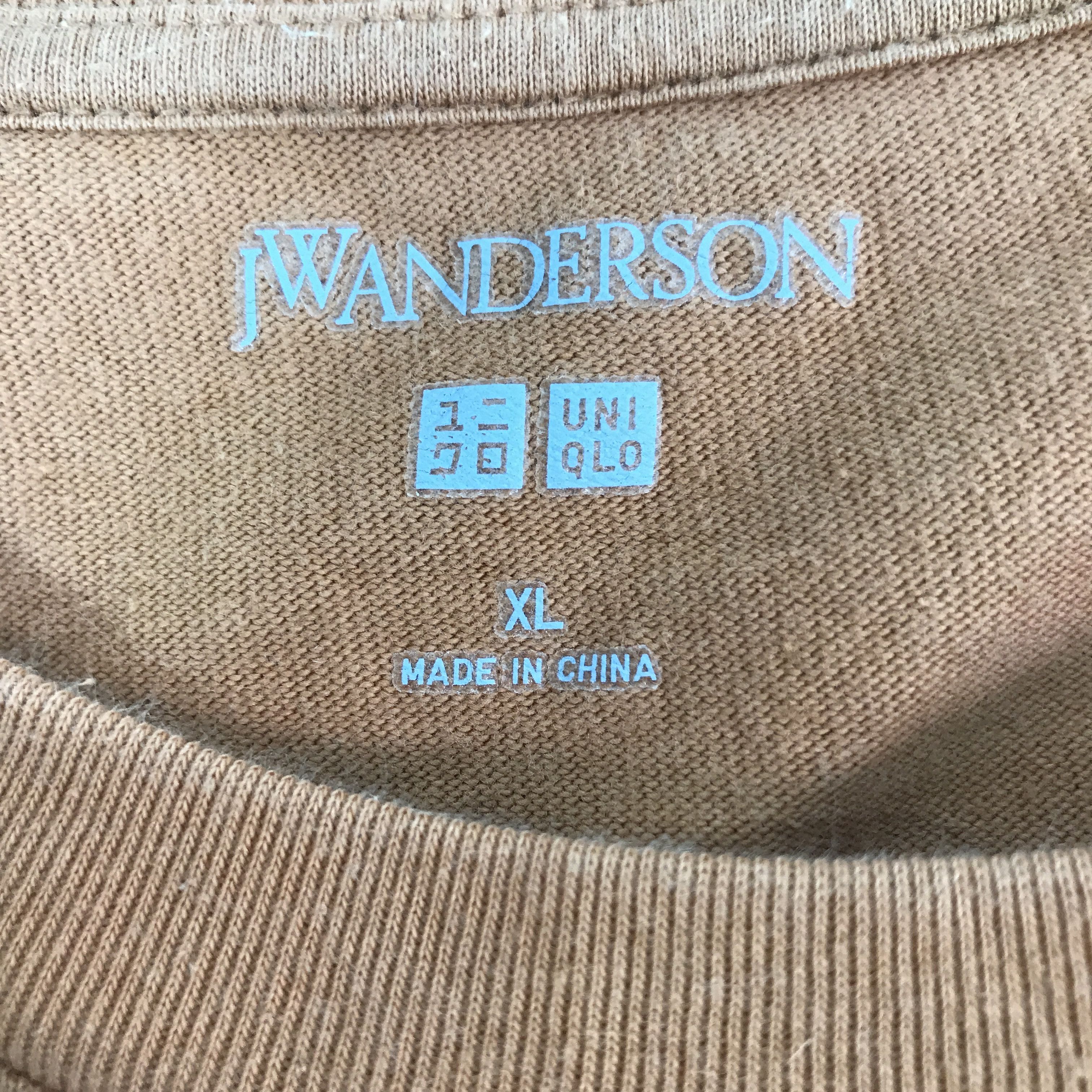 JW Anderson × Uniqlo Vintage J.W Anderson x Uniqlo Single pocket design t-shirt Size US XL / EU 56 / 4 - 7 Thumbnail