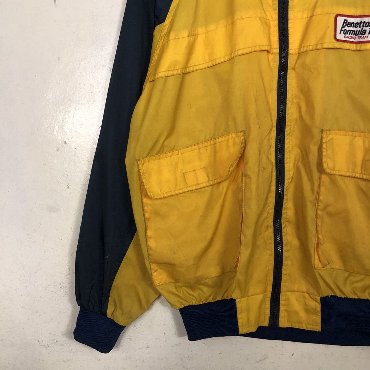 Benetton 📌Vintage Bomber Jacket Benetton Formula 1 Racing Team Logo Size US M / EU 48-50 / 2 - 6 Thumbnail
