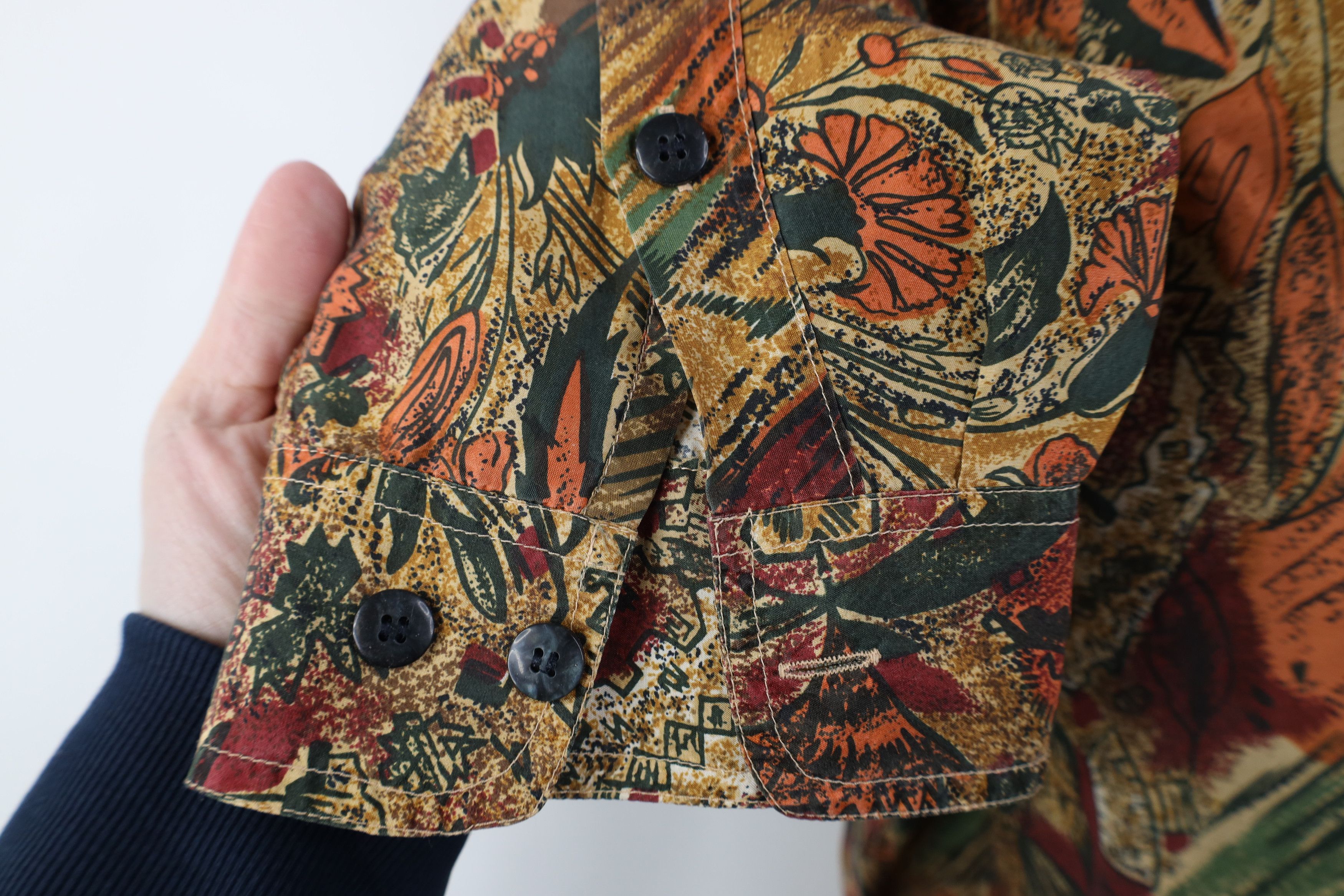 Vintage Vintage 90s Streetwear Silk Baggy Collared Button Shirt Size US L / EU 52-54 / 3 - 7 Thumbnail