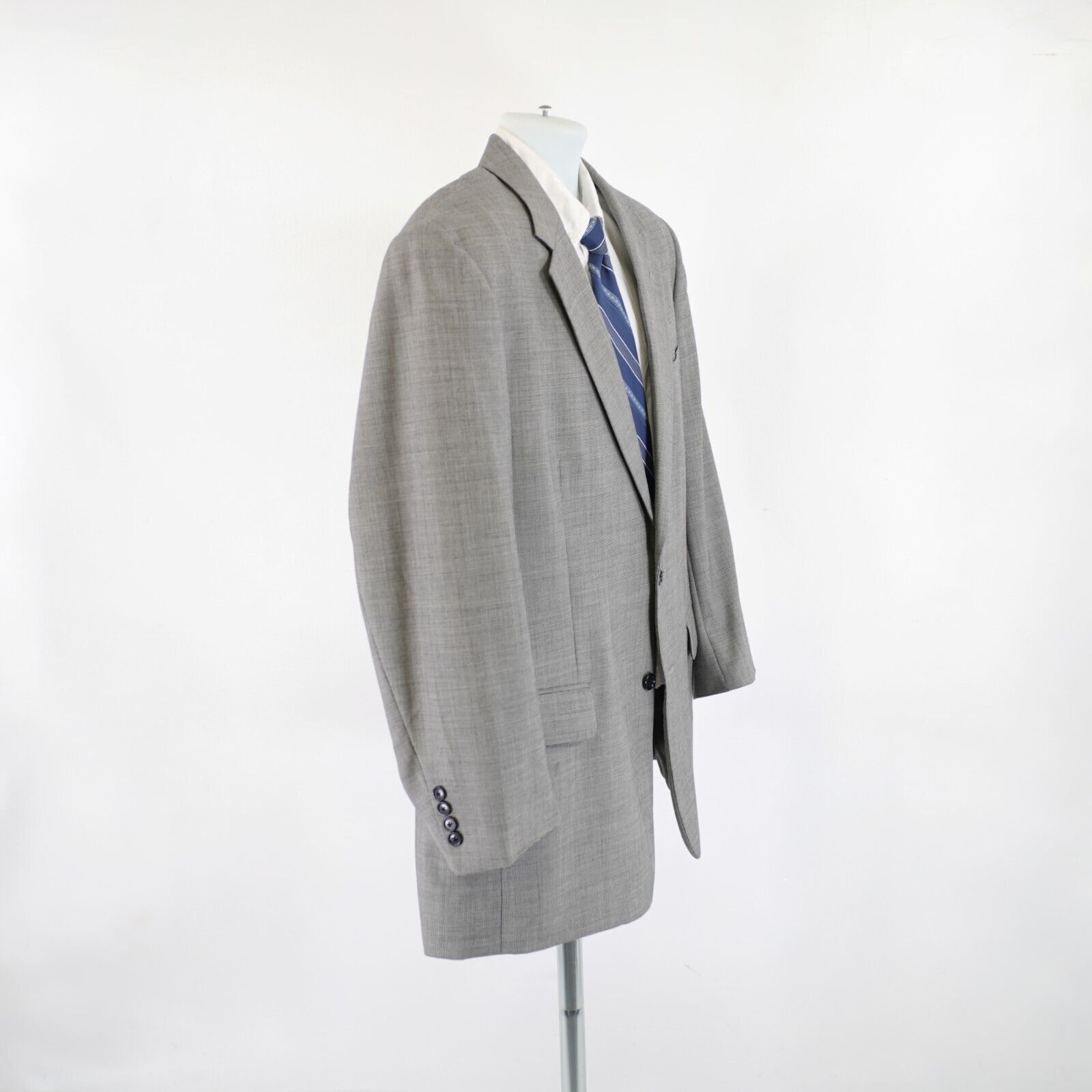 Jos. A. Bank Jos A Bank Wool Gray Star Check 2 Piece Suit 46R 41/29 2 But Size 46R - 11 Thumbnail