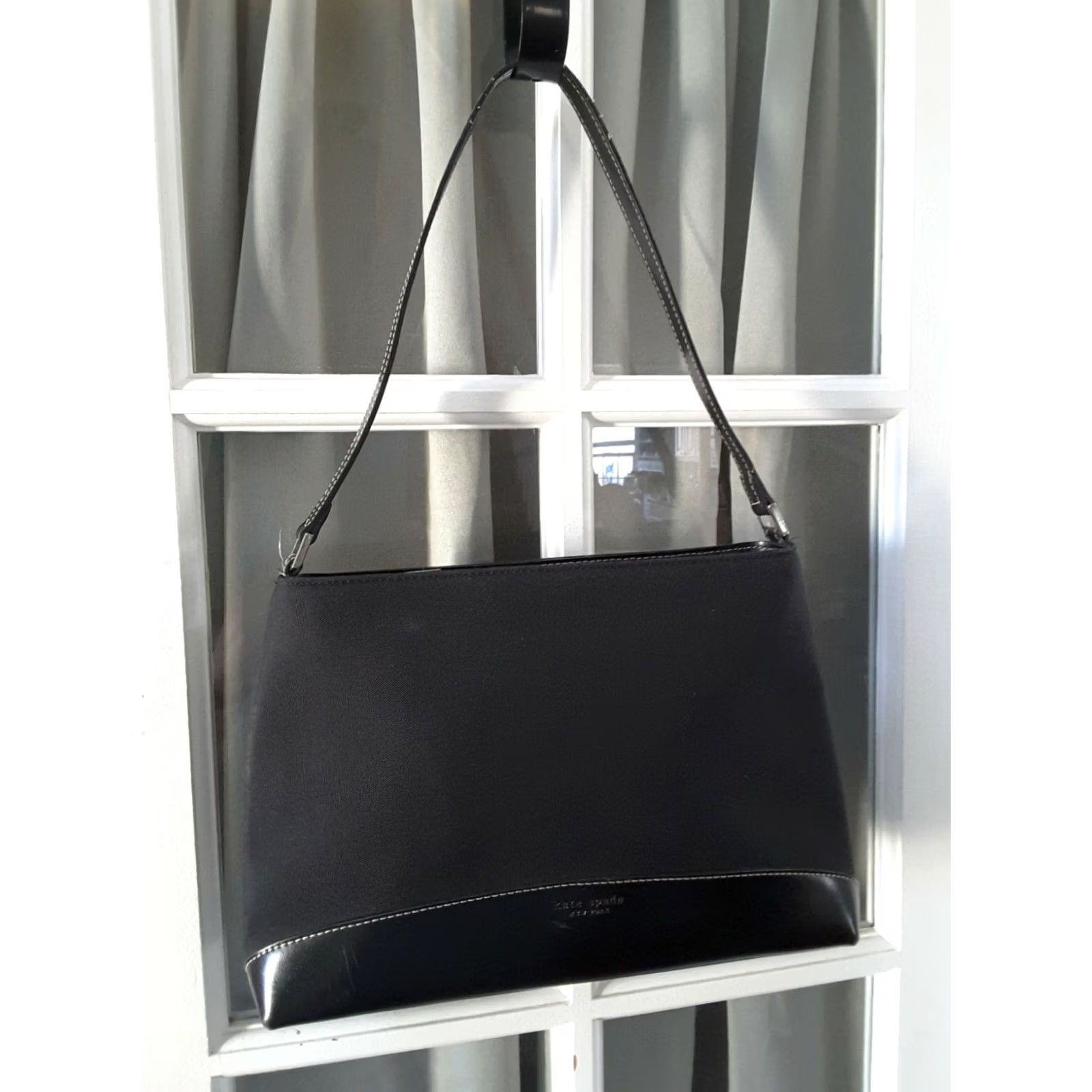 Vintage kate spade new york Handbag Purse Structured Footed Black Womens Small 13x8x3 Zip-Closure Leather-Fabric Style Bag Size ONE SIZE - 5 Thumbnail
