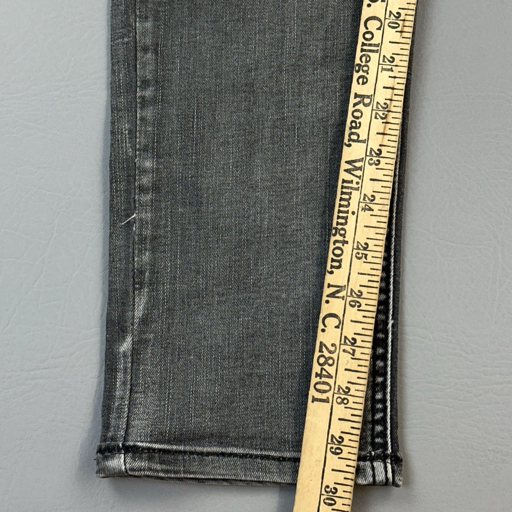Vans Vans Jeans Mens 34x30 Charcoal Wash V66 Slim Straight Distressed Skate Casual Jeans Mens Slim 34x30 Gray Denim Distressed 5-Pocket USA VANS Size US 34 / EU 50 - 3 Thumbnail