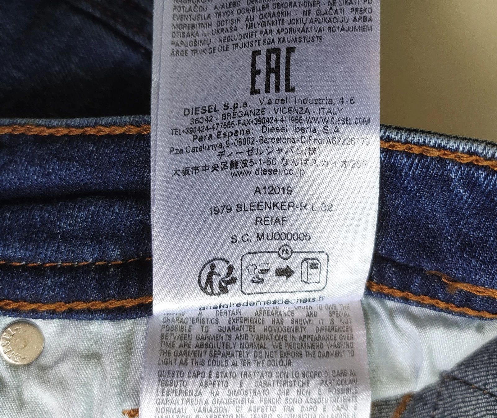 Diesel Diesel 1979 SLEENKER-R L.32 MENS JEANS T/9740 Size US 29 - 8 Thumbnail