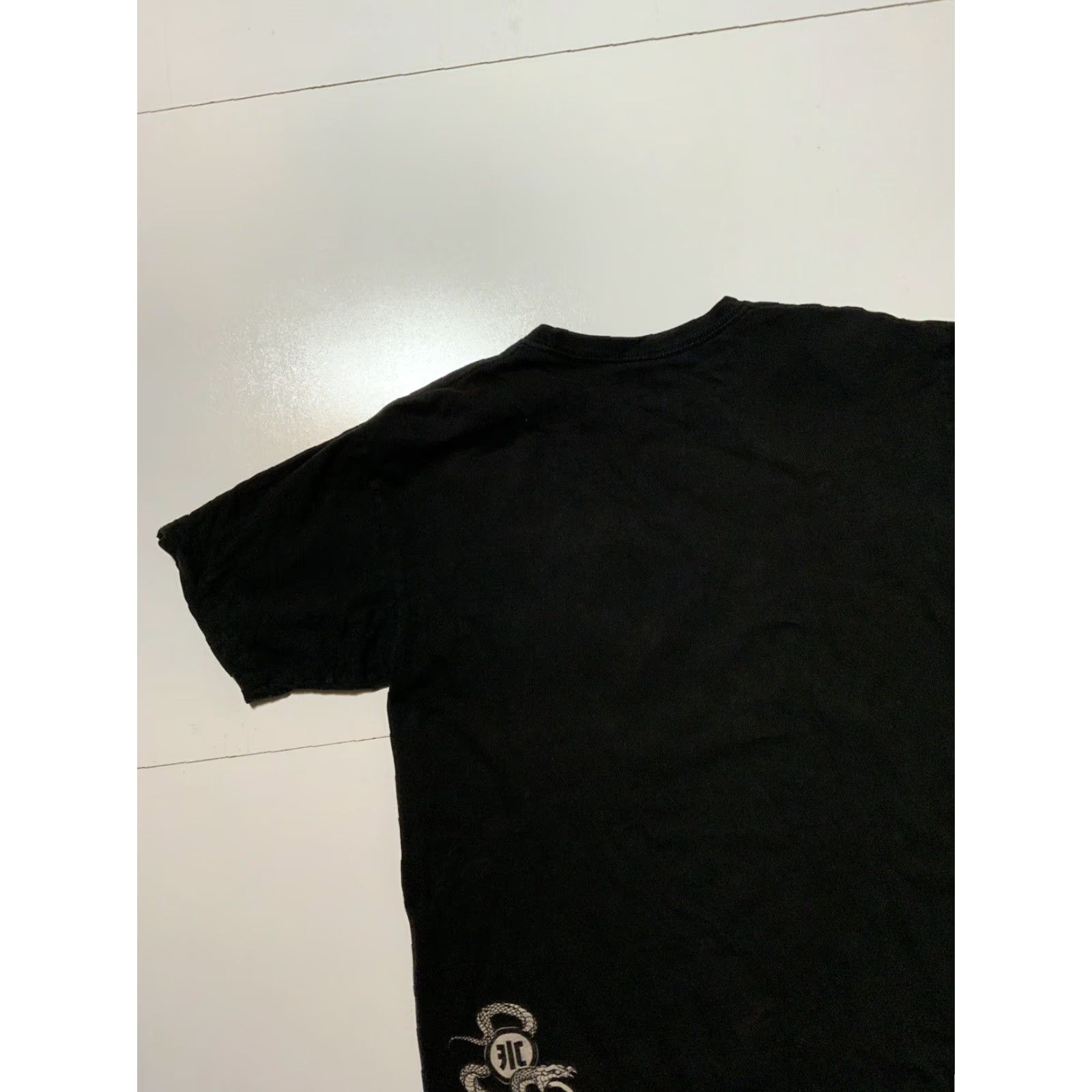 Vintage VINTAGE Fumanchu Clothing Ichiban Snake Y2K Graphic Hawaii Black S/S Crewneck T-Shirt Sz. L Mens Shirt Crew Neck Snake Hawaii Y2K 90s Size US L / EU 52-54 / 3 - 5 Thumbnail