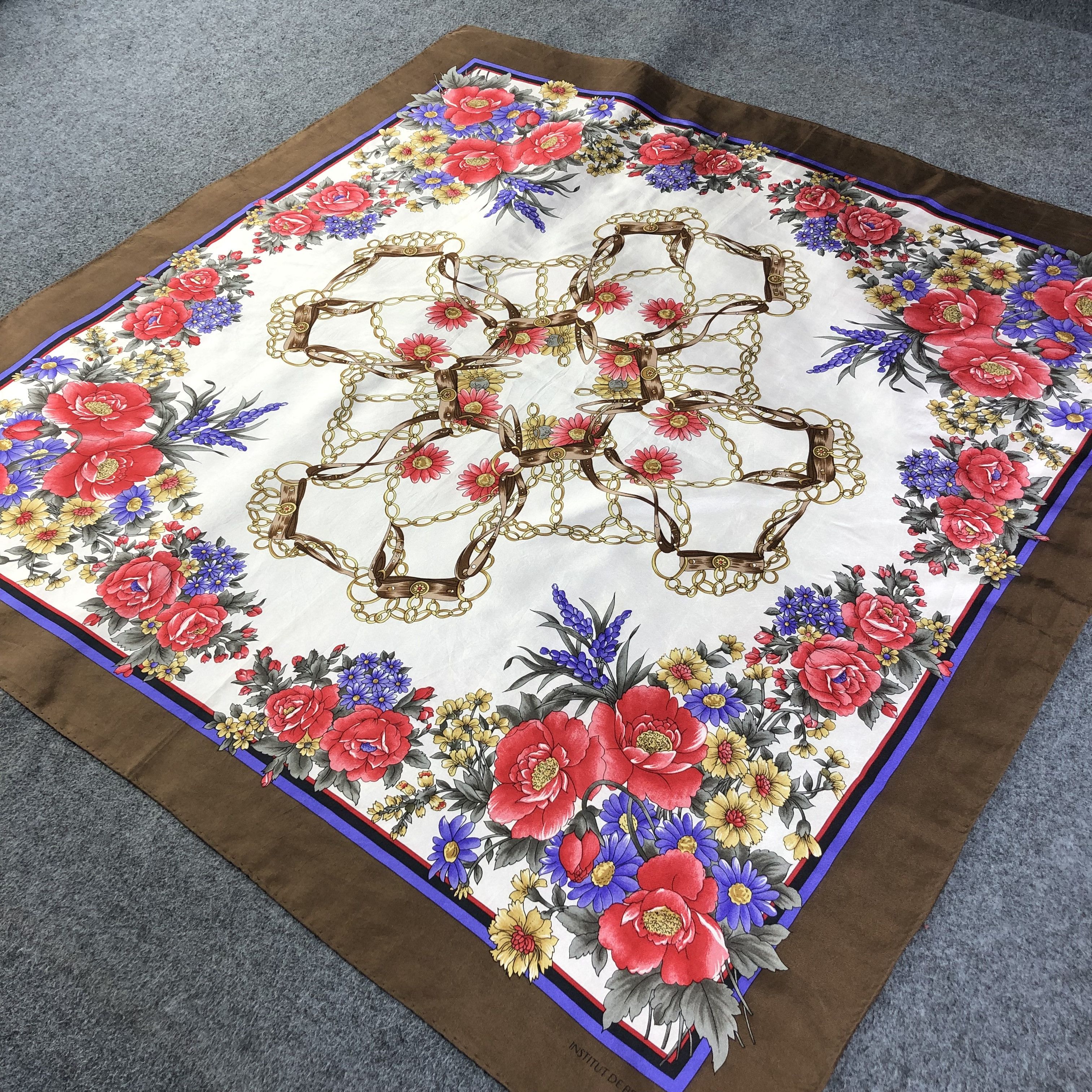 Vintage Vintage Institut De Beaute Floral Silk Scarf M678 Size ONE SIZE - 2 Thumbnail