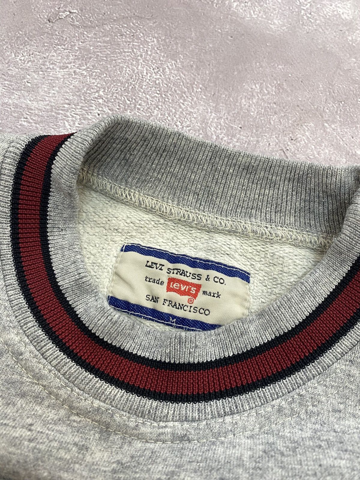 Levi's 90s Vintage Levi's Company Big Logo Sweatshirt Made In USA Size US M / EU 48-50 / 2 - 9 Thumbnail