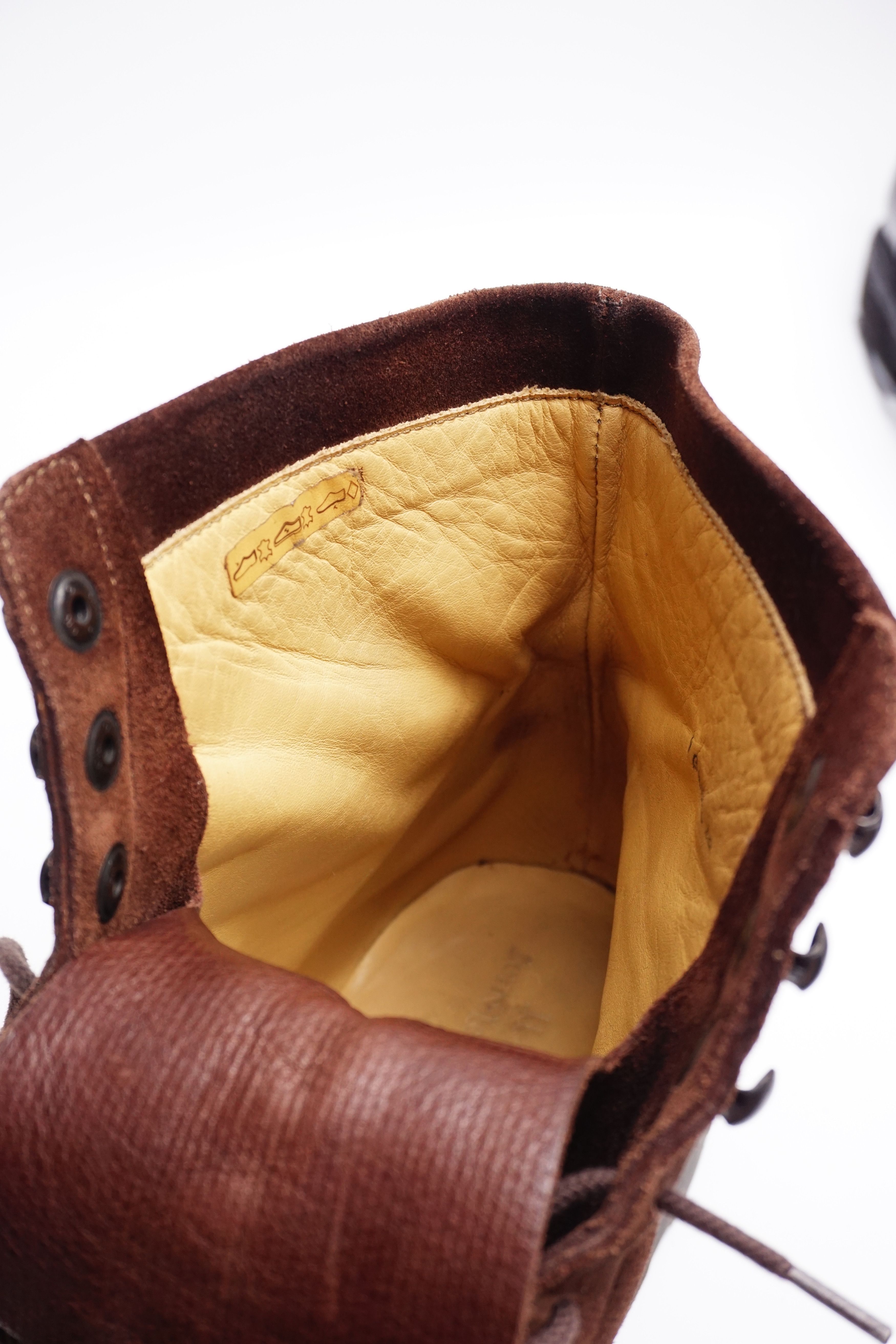 John Lobb John Lobb ( 2000s ) – Barrow – Brown Suede (Cottage Line) Size US 11 / EU 44 - 11 Thumbnail