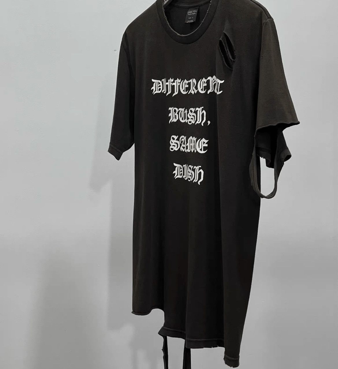Number (N)ine Number (N)ine Sz 3 Number Nine 04AW Destroyed Slogan Tee-2 Size US L / EU 52-54 / 3 - 3 Thumbnail