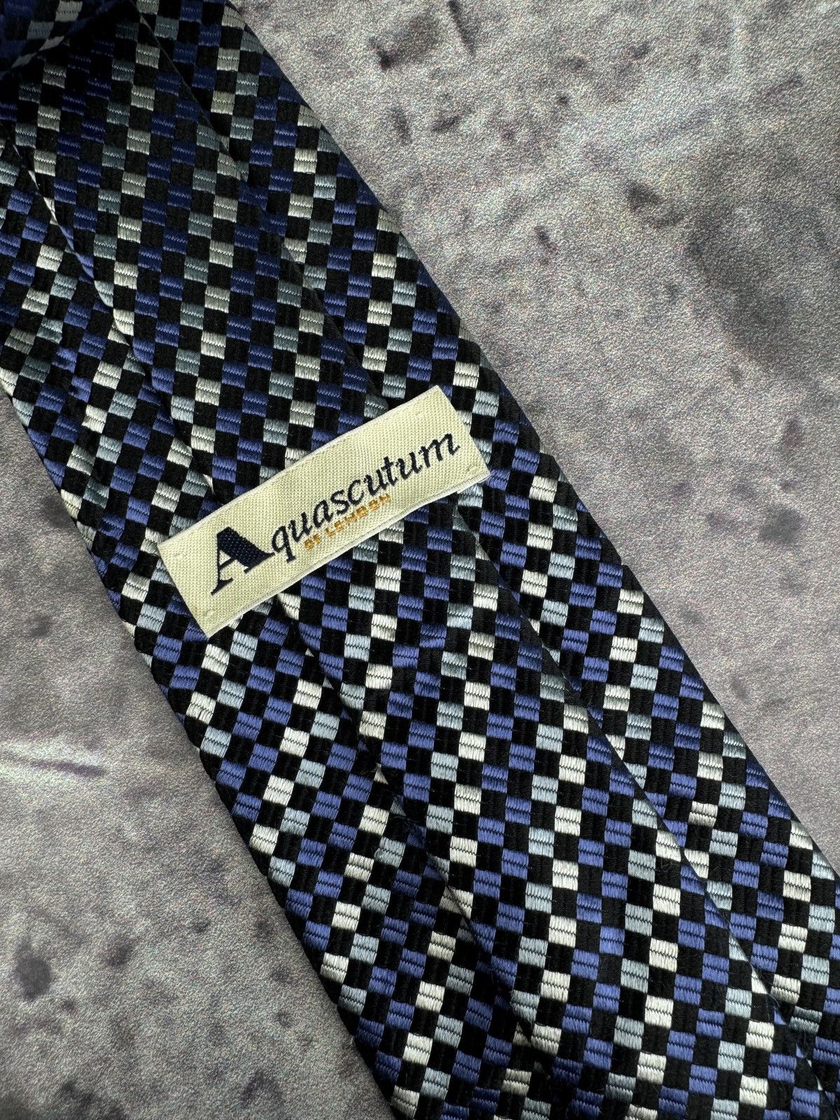 Aquascutum Aquascutum London Silk Tie Geometric Check Pattern Size ONE SIZE - 3 Thumbnail