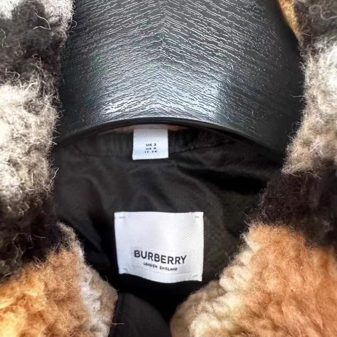 Burberry Burberry color blocked teddy jacket US6 Size M / US 6-8 / IT 42-44 - 2 Thumbnail