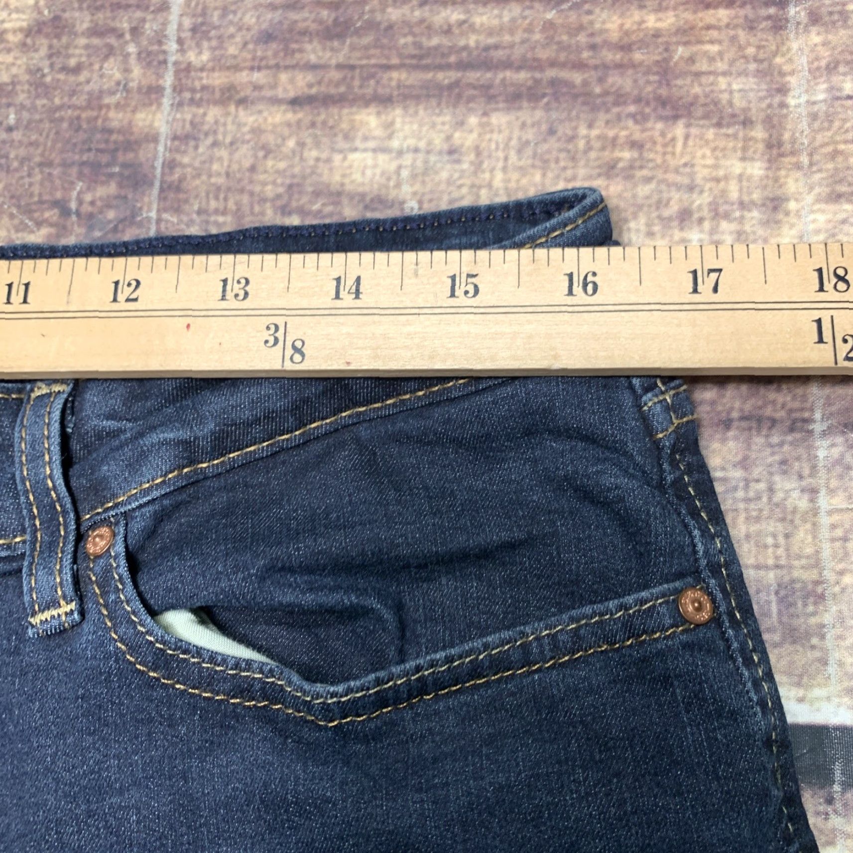 Levi's VINTAGE Levi's Signature Jeans Boot Cut Blue 14 M 34 x 30 Dark Stretch Womens Jeans (Plus) Size 36" / US 14 / IT 50 - 7 Thumbnail