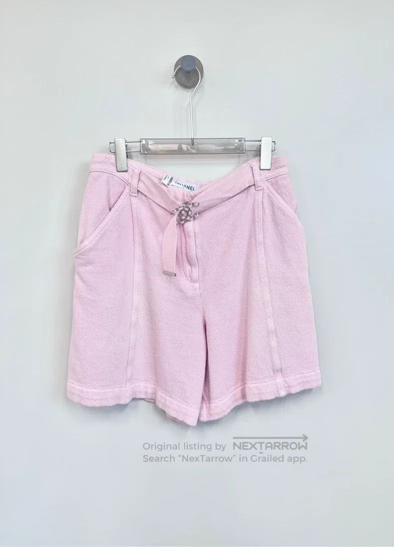 Chanel Chanel Pink old pair of Clogo denim shorts Size 24" / US 00 / IT 34 - 1 Thumbnail