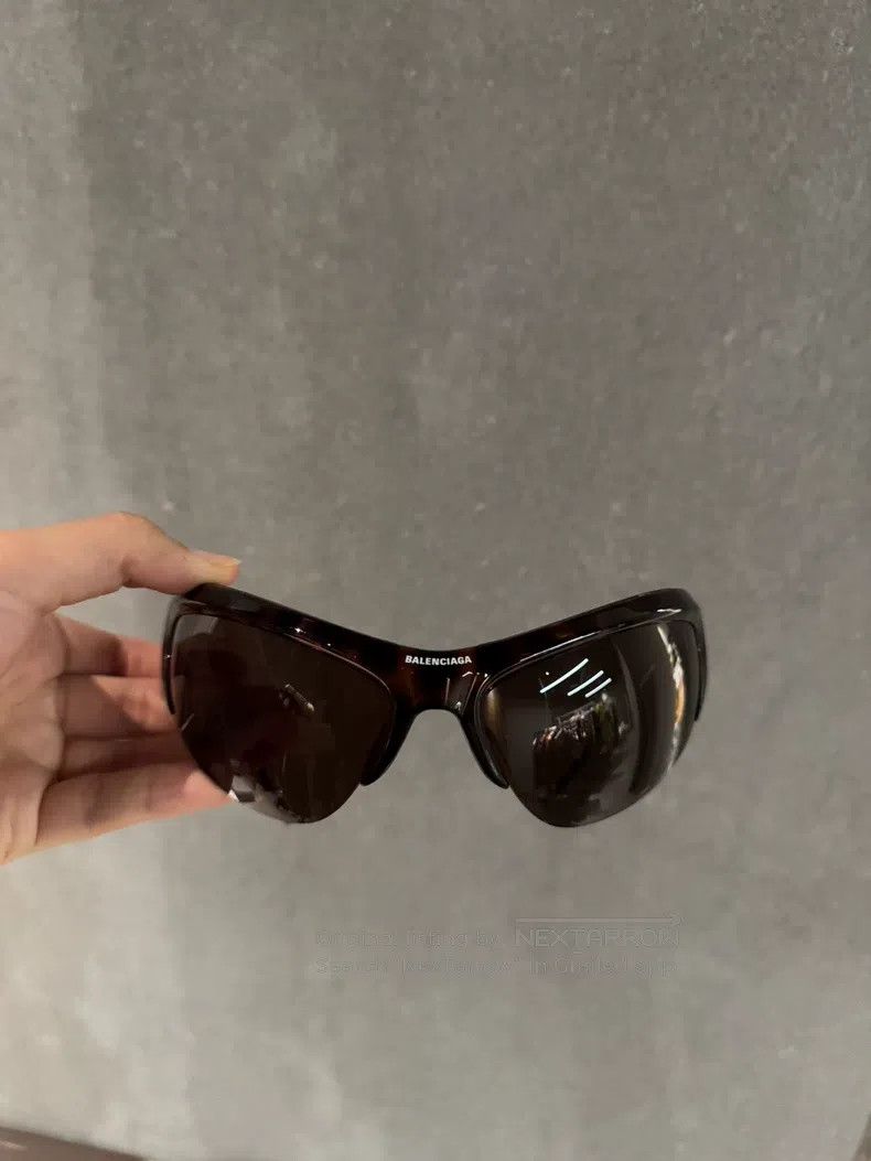 Balenciaga Balenciaga Metallic Cat Eye Sunglasses Size ONE SIZE - 3 Thumbnail