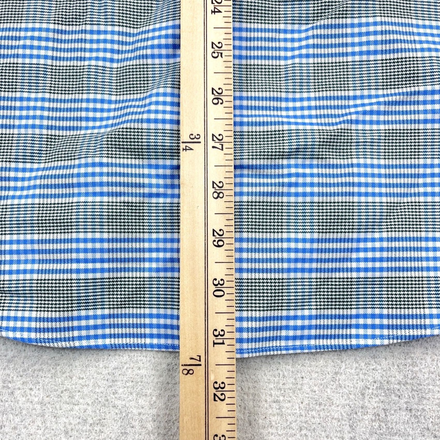 Brooks Brothers Brooks Brothers Shirt Men L Blue Button-Up Oxford Cloth Regent OCBD Casual Preppy Modern 90s? (Note: retro and event terms not in original) Size US L / EU 52-54 / 3 - 7 Thumbnail
