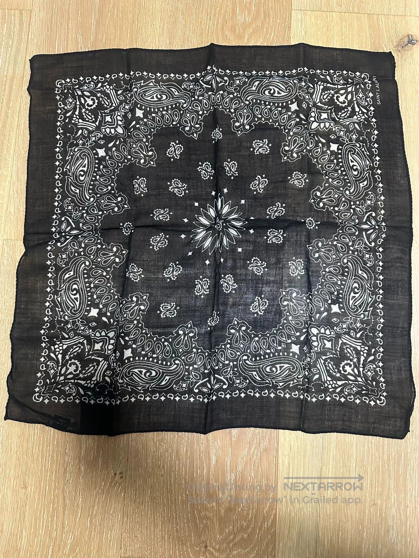 Saint Laurent Paris Saint Laurent Wool Square Scarf. Size ONE SIZE - 1 Thumbnail