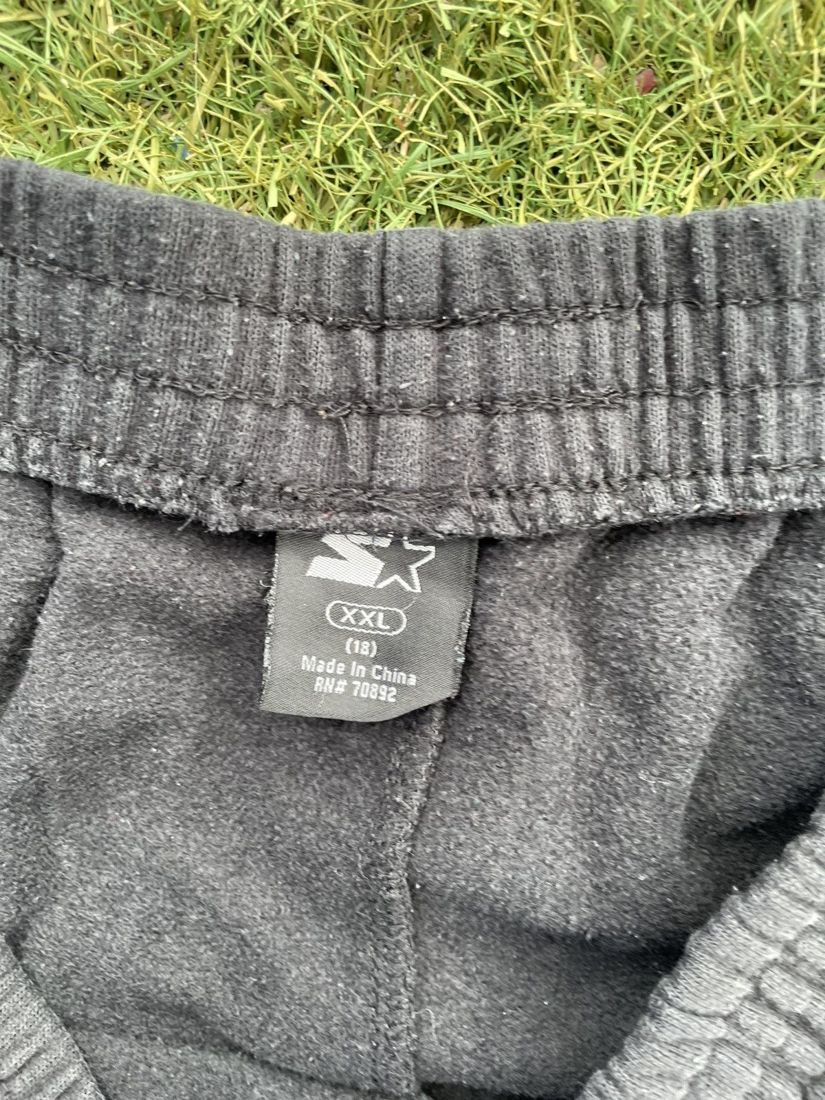 Starter VTG Starter Jogger Sweatpants xxl women’s Black Fade 90s Size 30" / US 8 / IT 44 - 3 Thumbnail
