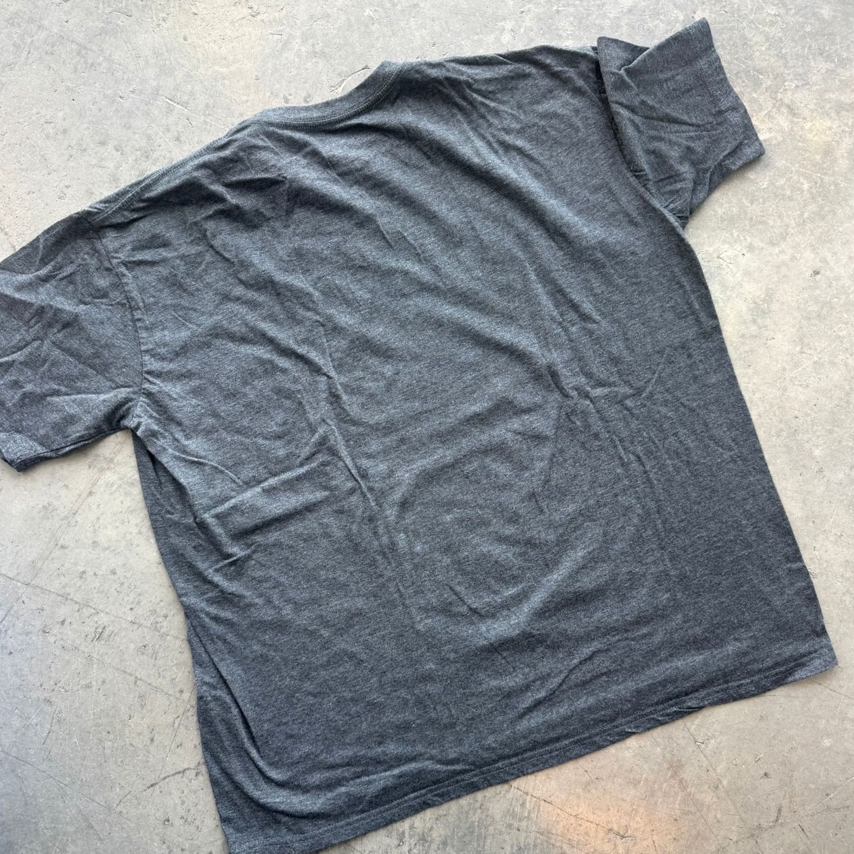 Vintage VINTAGE Y2K Chevy Tough Muscle Car Grey Graphic Short Sleeve Tee XXL Mens Size US 39 - 2 Thumbnail
