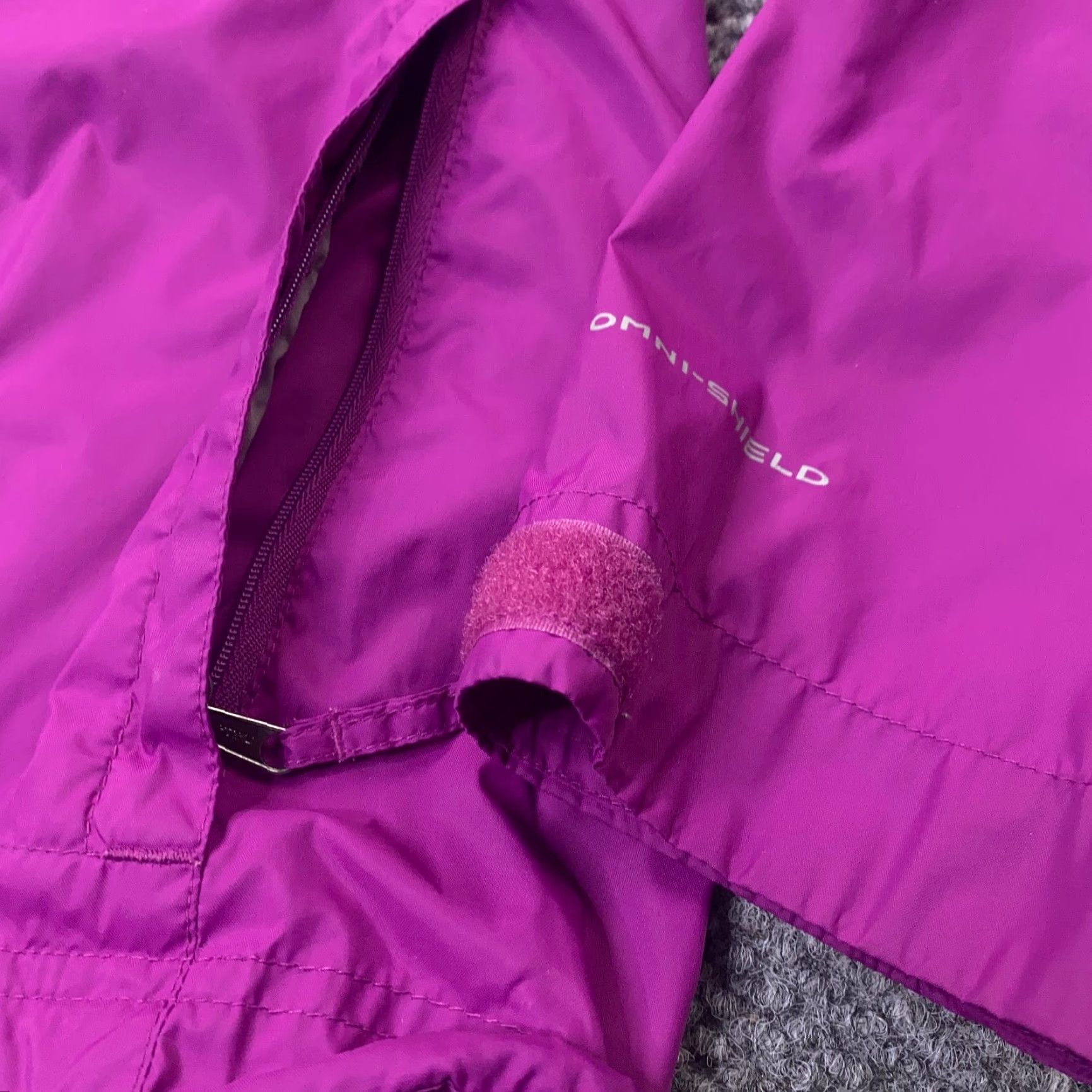 Vintage Columbia Omni-Shield Windbreaker Jacket Women S Purple Lightweight Hooded Full Zip Pockets Womens Size S / US 4 / IT 40 - 4 Thumbnail