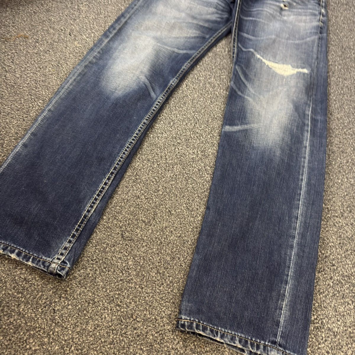 Levi's Made & Crafted Distressed Levis 504 Straight Unisex Y2k Washed Jeans Size US 31 - 5 Thumbnail