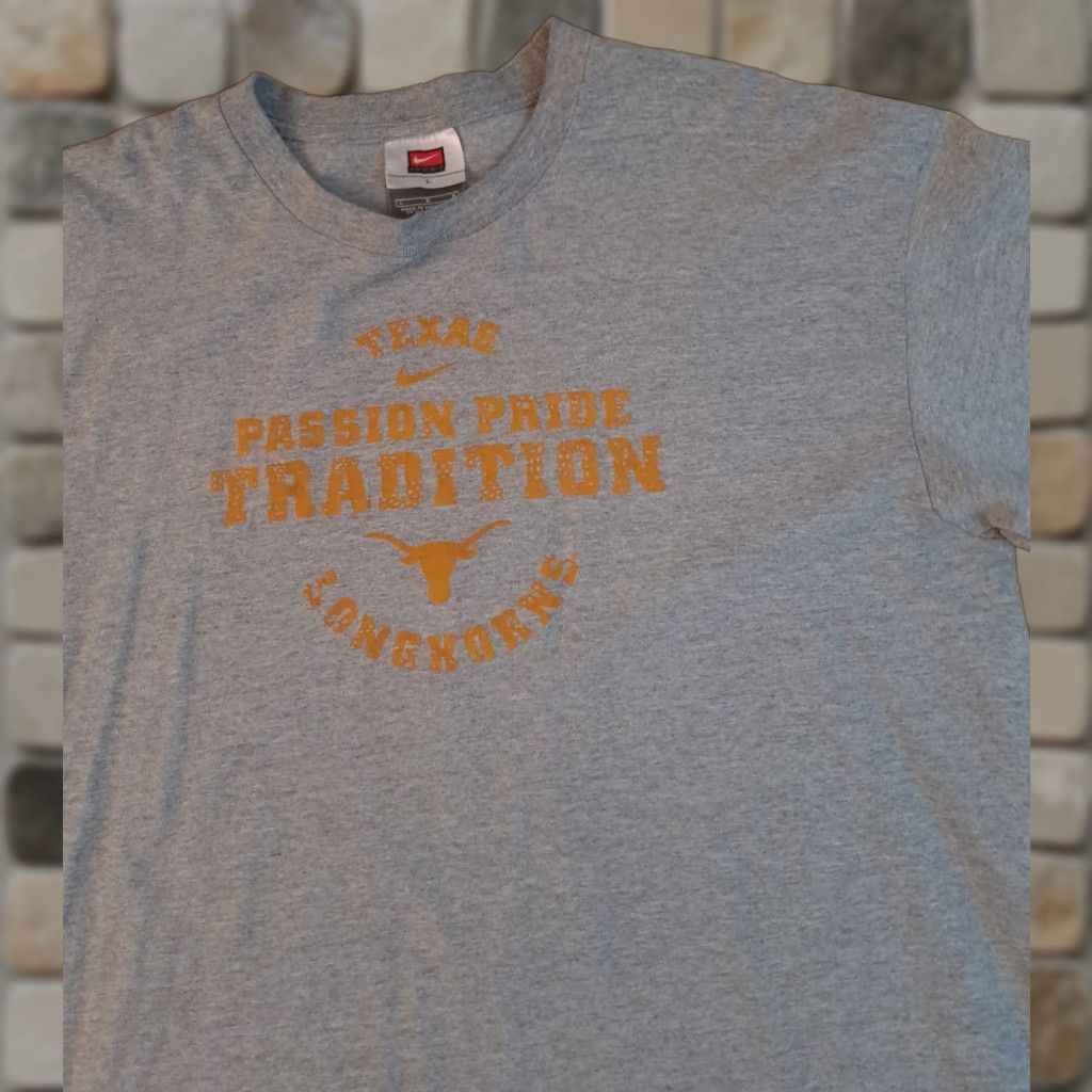 Nike VINTAGE Nike T-Shirt Basketball Texas Longhorns 90s Large L Gray Unisex Adults Short Sleeve Mens Women? Size US L / EU 52-54 / 3 - 1 Thumbnail
