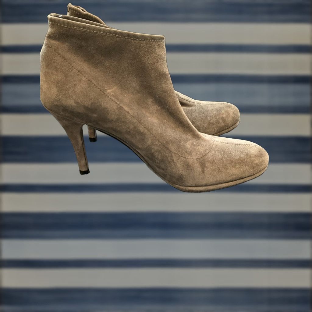 STUART WEITZMAN GLOVE Topo Suede Ankle Booties Boots 8 1/2 Gray Women Shoes Suede Ankle Booties with Round Toe High Heel Pull On