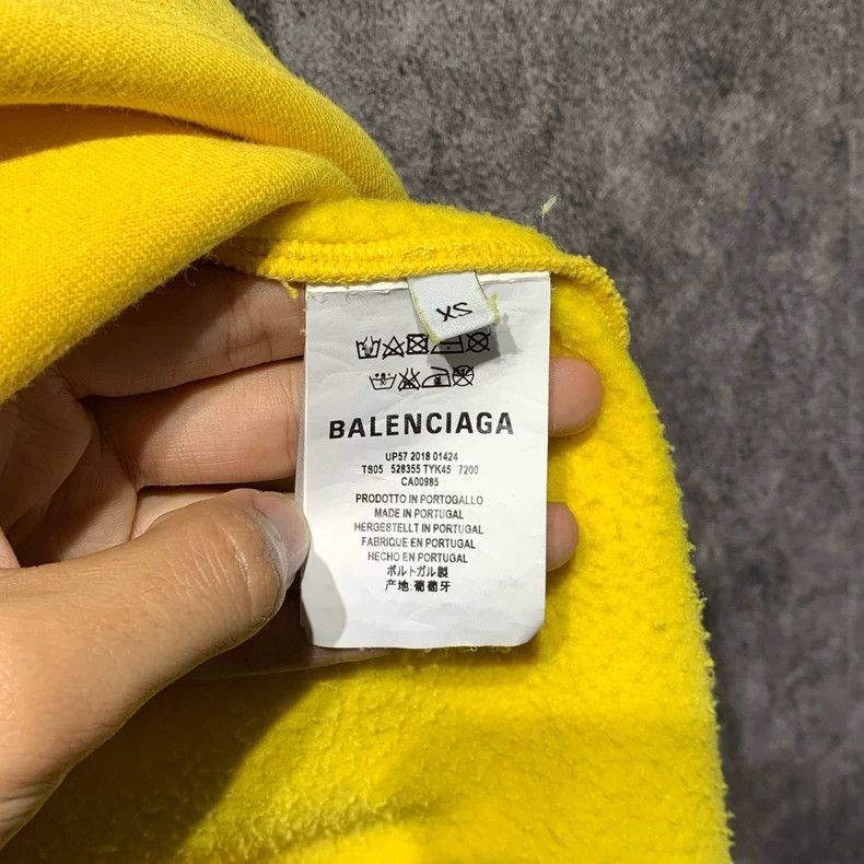 Balenciaga Balenciaga Yellow Hooded Sweatshirt Size Xs-2506 Size XS / US 0-2 / IT 36-38 - 4 Thumbnail