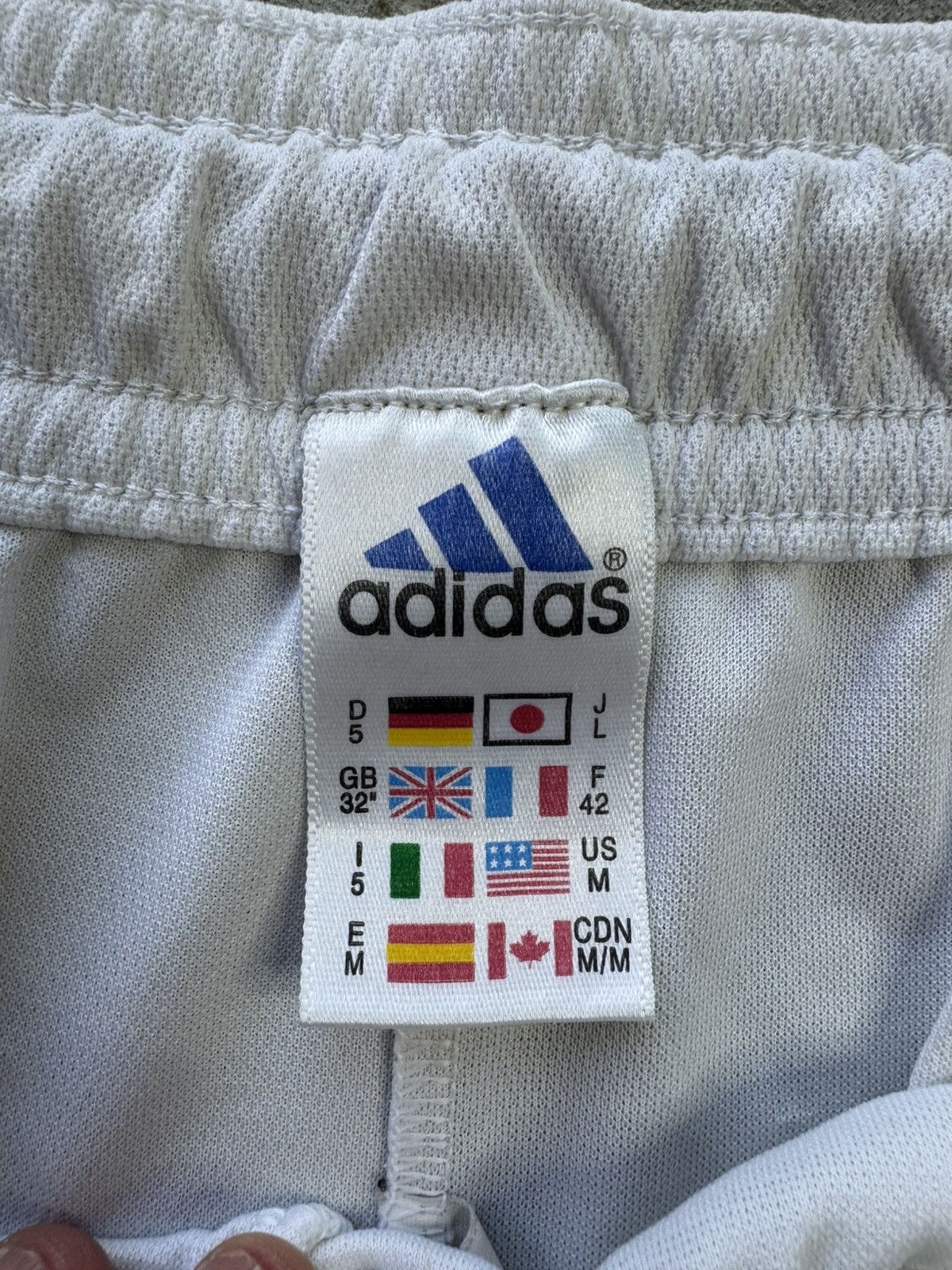 Adidas VINTAGE ADIDAS FRANCE SHORTS Size US 32 / EU 48 - 5 Thumbnail