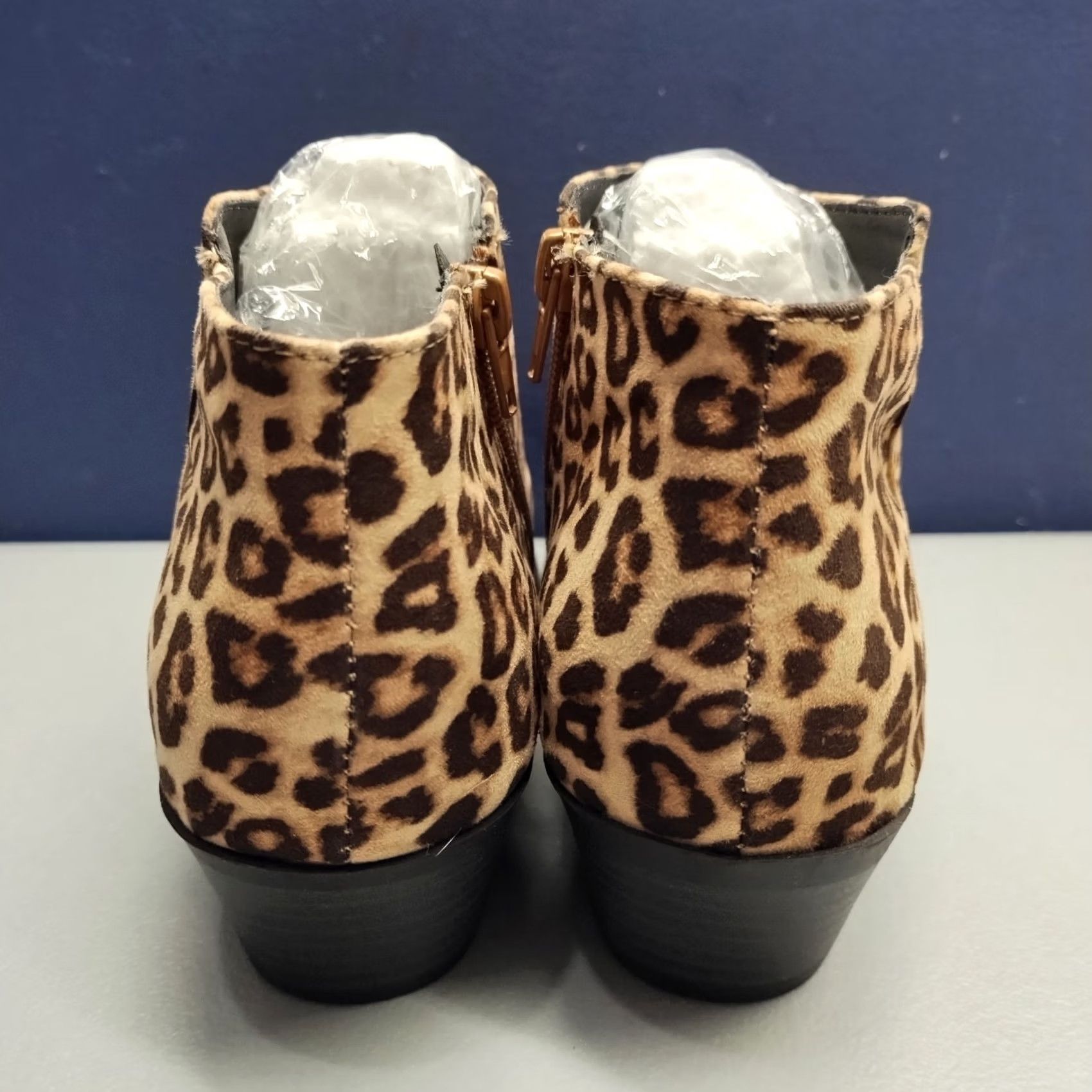 Vintage Soda Ankle Boots Womens US 7 Multi Cheetah Print Synthetic Block Heel Side Zip Size US 7 / IT 37 - 5 Thumbnail