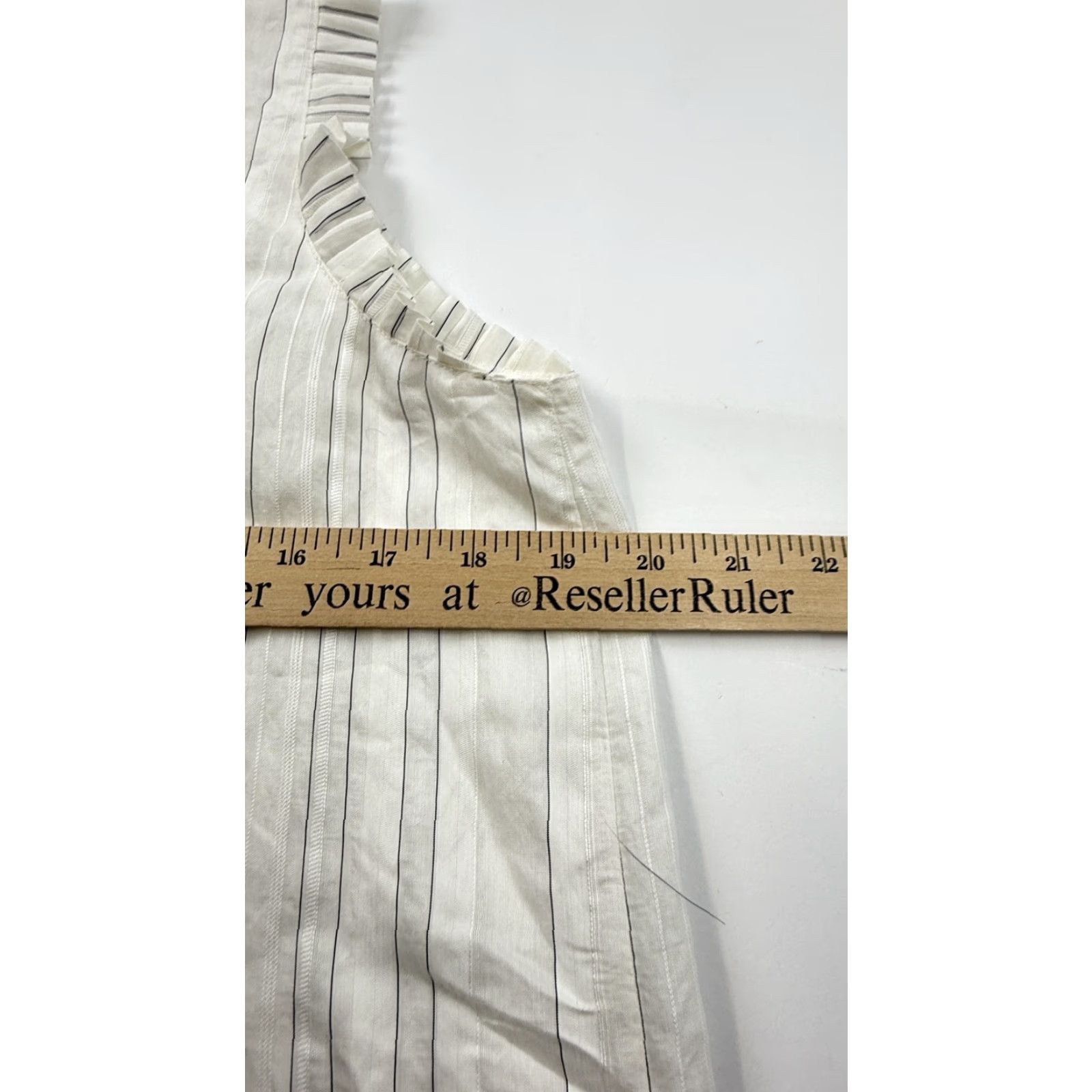 Ann Taylor Ann Taylor Blouse Womens Petite S White Striped Ruffle Mock Neck Sleeveless Size S / US 4 / IT 40 - 7 Thumbnail