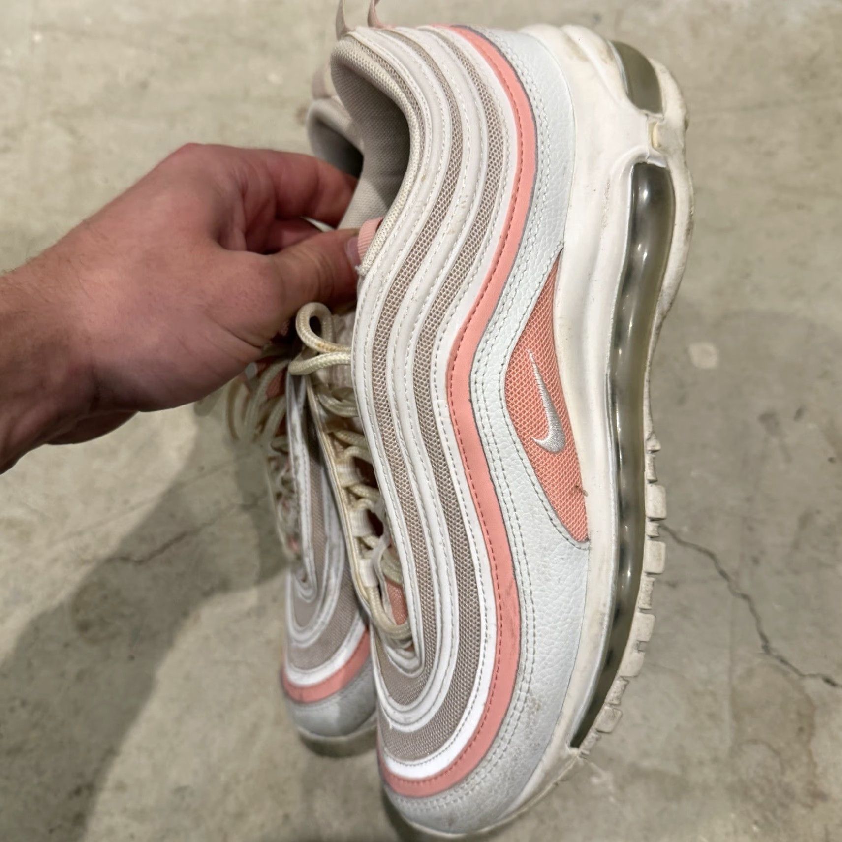 Nike VINTAGE Nike Air Max 97 Sneaker Women 8 Pink White Bleached Coral 2019 Nike Air Max 97 Womens Shoes Size US 6 / IT 36 - 6 Thumbnail