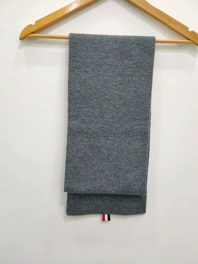 Thom Browne Thom browne Gray four-striped cashmere scarf 2504-Nextarrow Size ONE SIZE - 3 Thumbnail