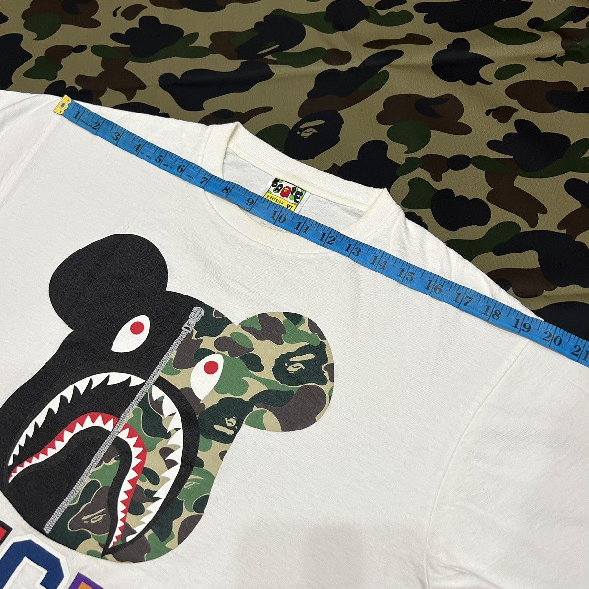Bape × Medicom Toy Bape X Bearbrick Shark 1st Camo WGM Tee Size US XL / EU 56 / 4 - 12 Thumbnail