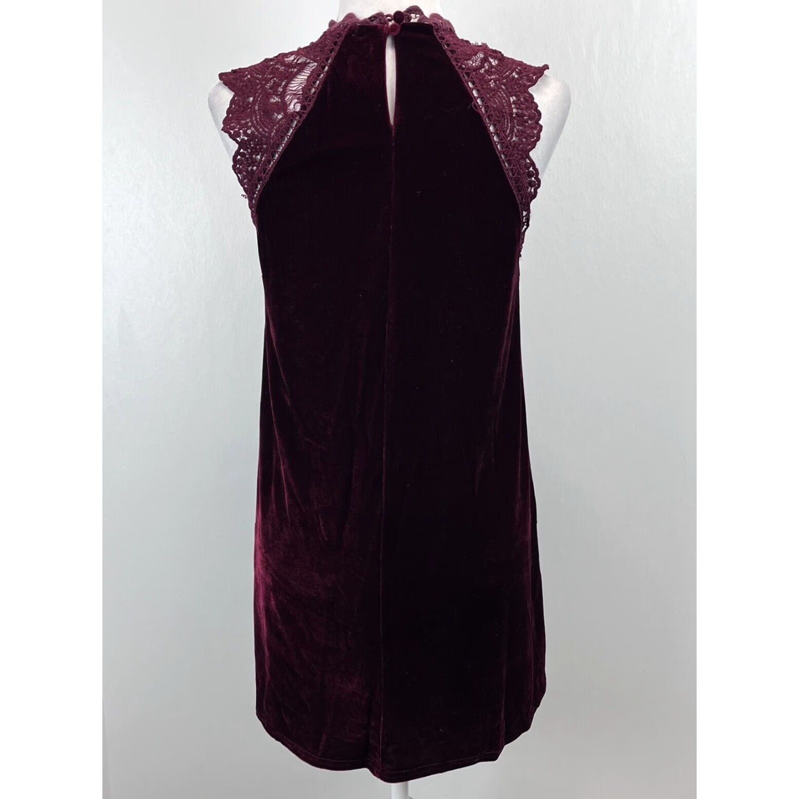 Lulus Lulu’s Who’s Who Maroon Velvet Dress Sz Small Holiday Short Grunge Goth Lace Velvet Dress Short Maroon Bohemian Goth Grunge Lace Lounge? Size 28" / US 6 / IT 42 - 3 Thumbnail