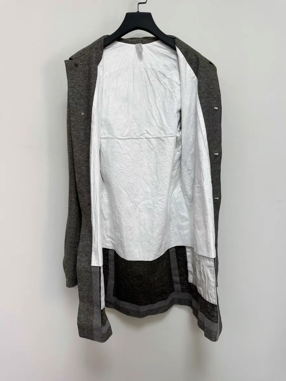 Taichi Murakami Taichi Murakami Linen Silver Button Paper Inside Coat-2505 Size US S / EU 44-46 / 1 - 3 Thumbnail