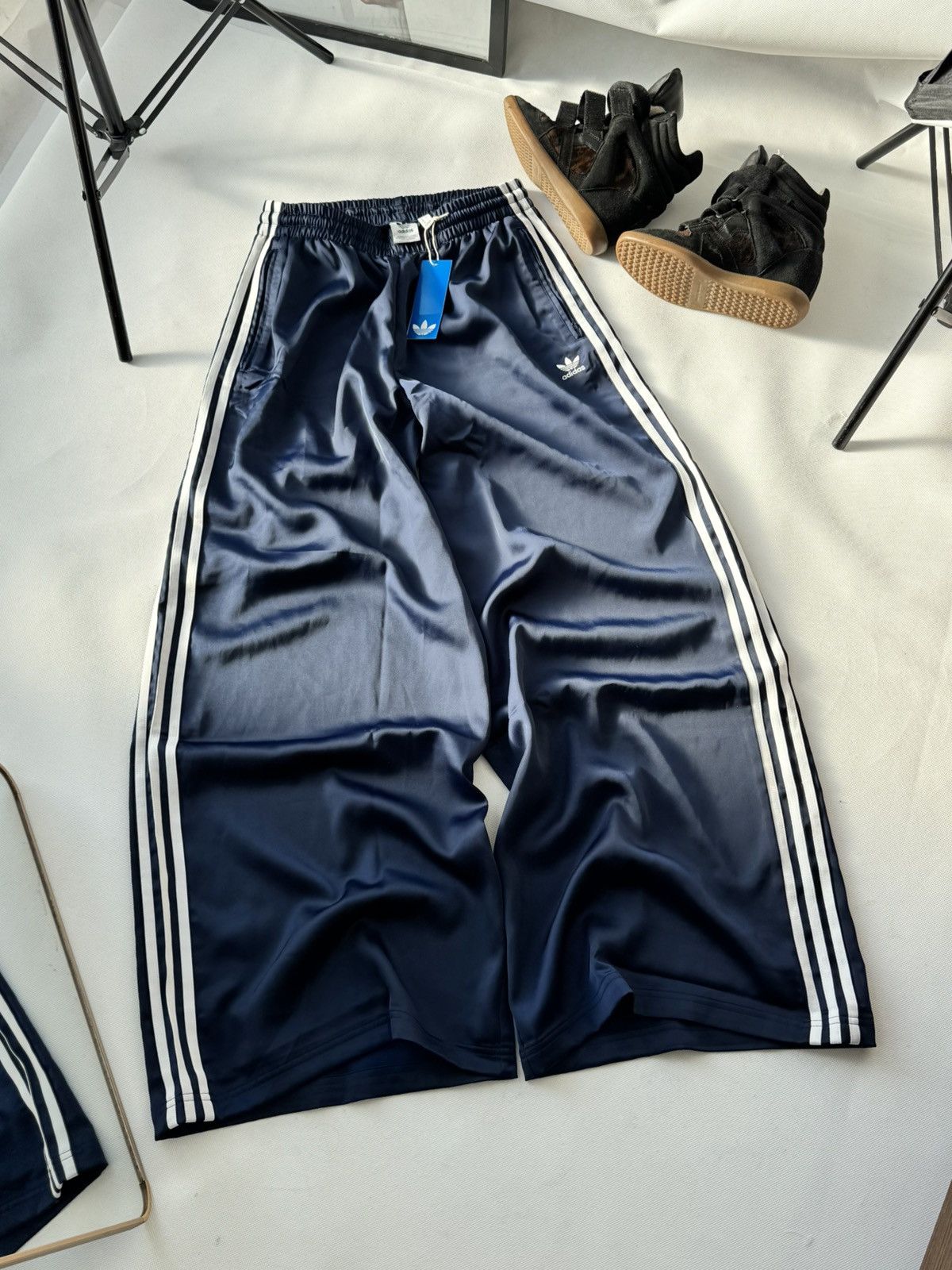 Adidas Adidas Balenciaga Style baggy Track Pants Hype Sweatpants Size US 32 / EU 48 - 2 Thumbnail